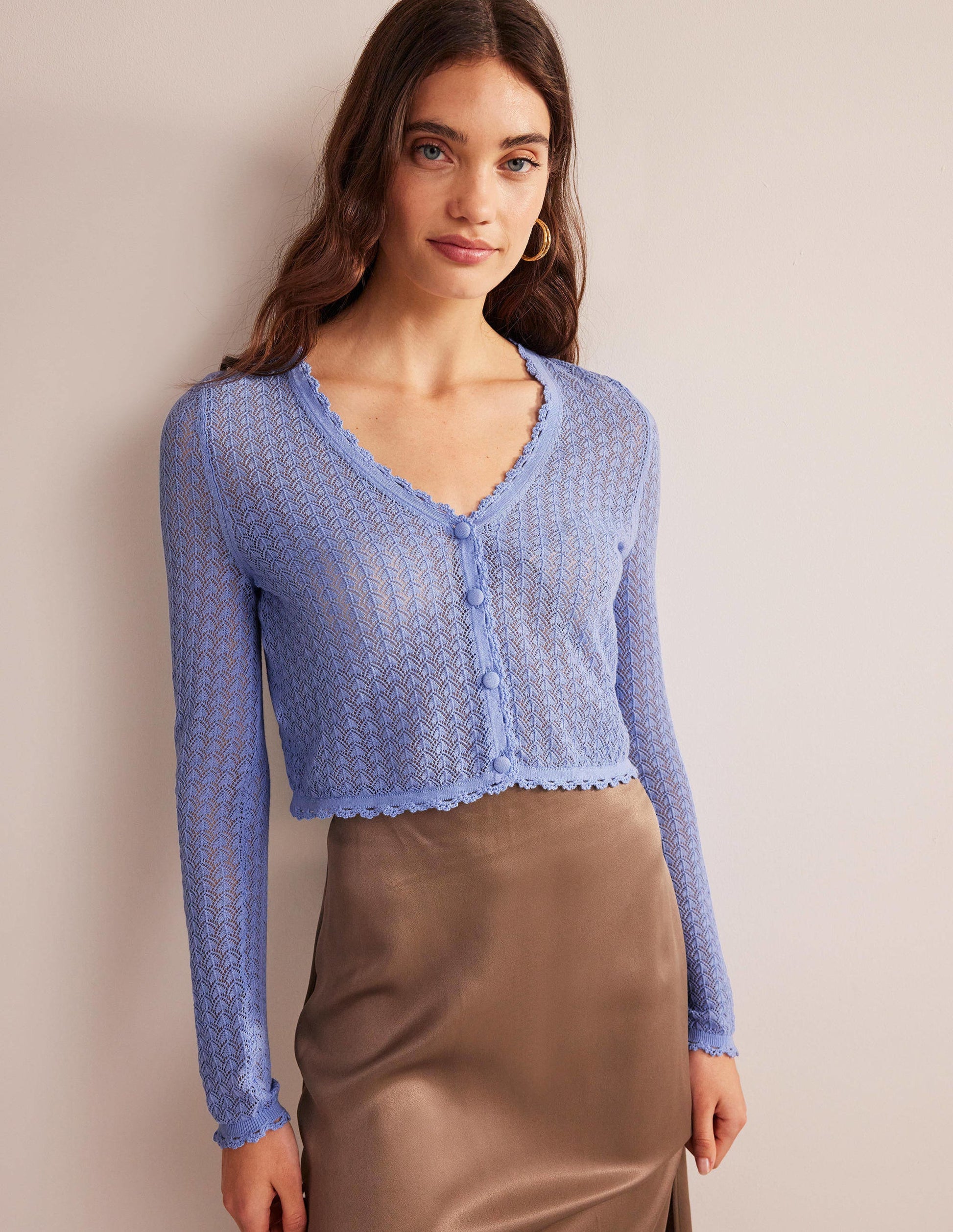 Kurzer Pointelle-Cardigan mit Goldgarn-Blassblau-1