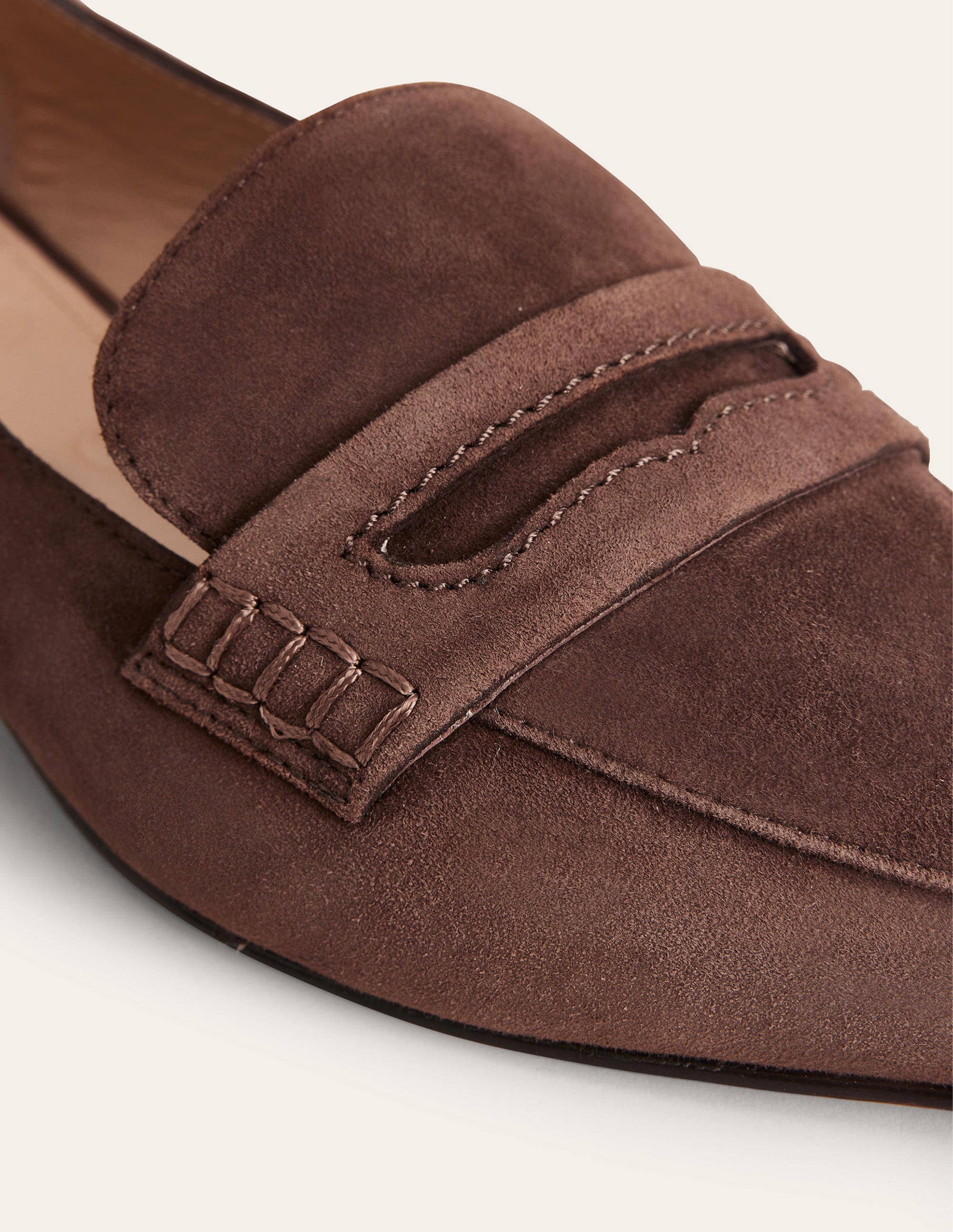 Mocassins à bout pointu-Daim chocolat - Image 3