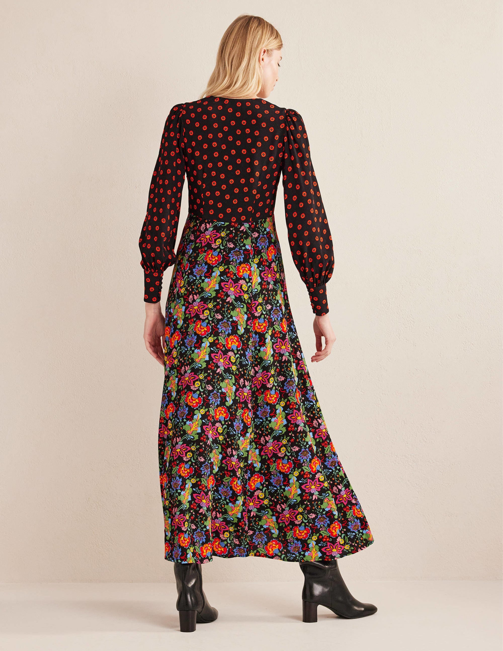 Maxikleid in Empire-Form mit V-Ausschnitt-Schwarz, Nelkengarten - Image 3