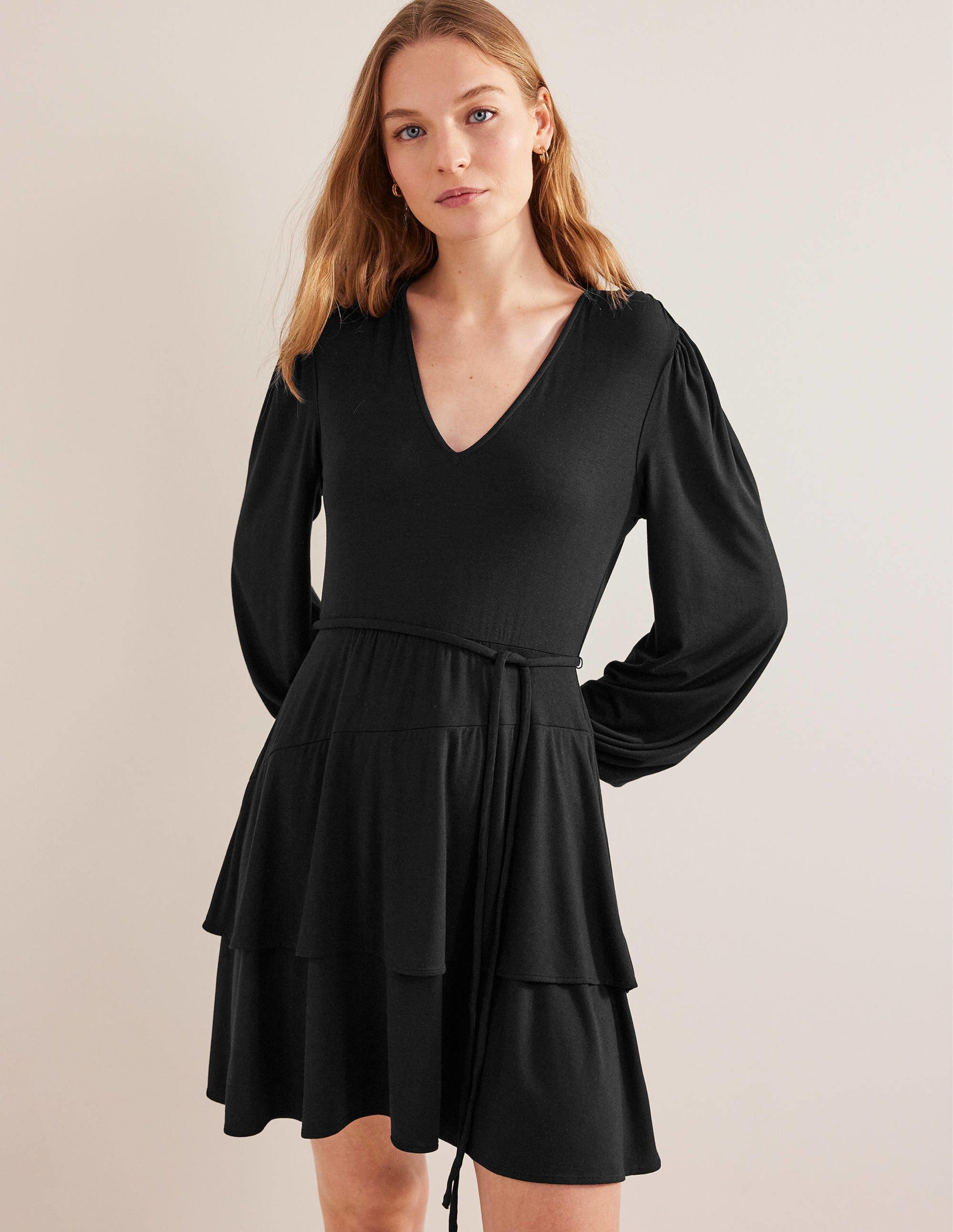 Gestuftes Jersey-Minikleid-Schwarz-4