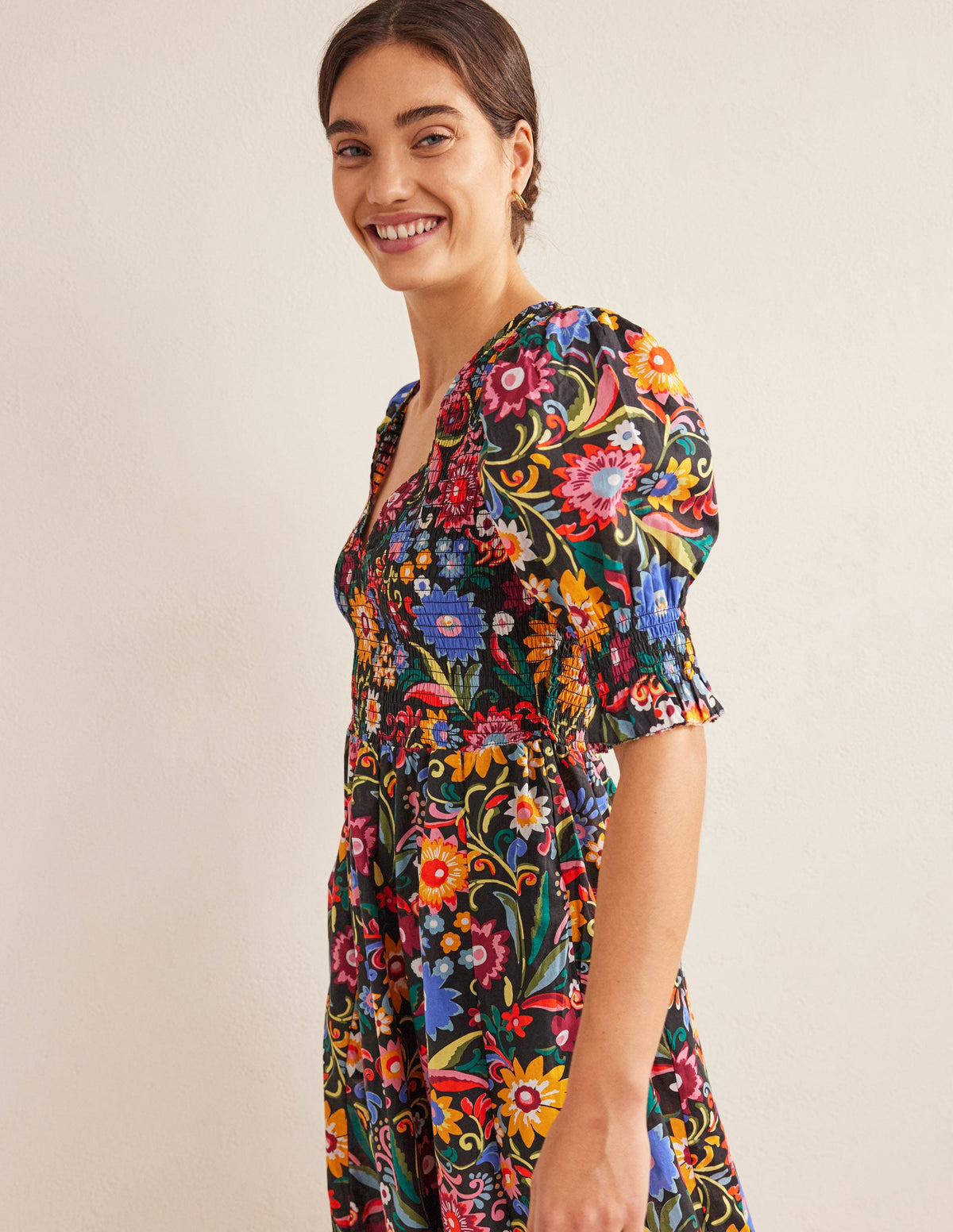 Gesmoktes Midikleid aus Leinen-Schwarz, Knallige Gardenie-4