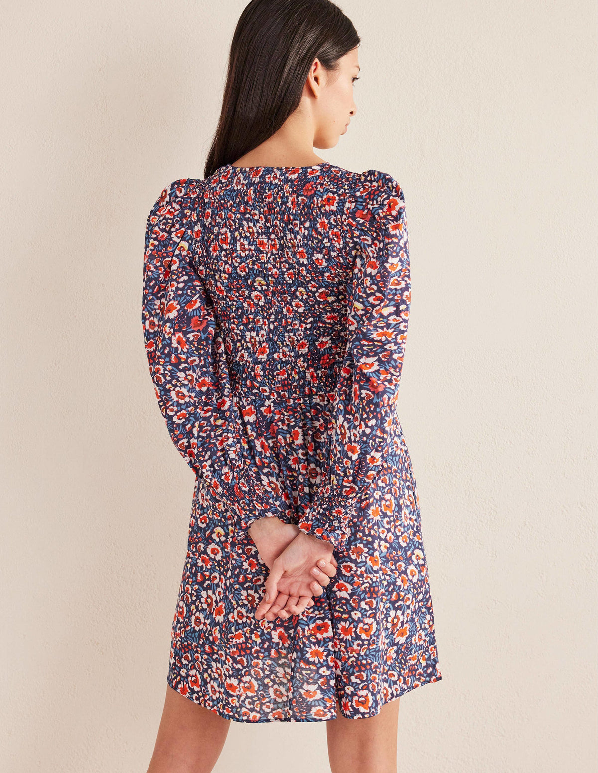 Minikleid mit gesmoktem Oberteil-Französisches Marineblau, Paradiesblüten-3