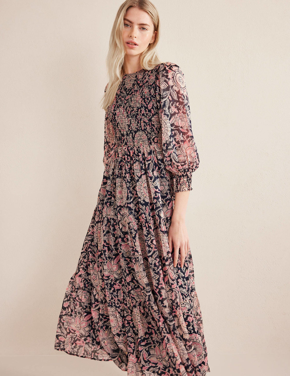 Metallic-Maxikleid mit Smokdetails-Popcornbeige, Florales Gobelinmuster - Image 1