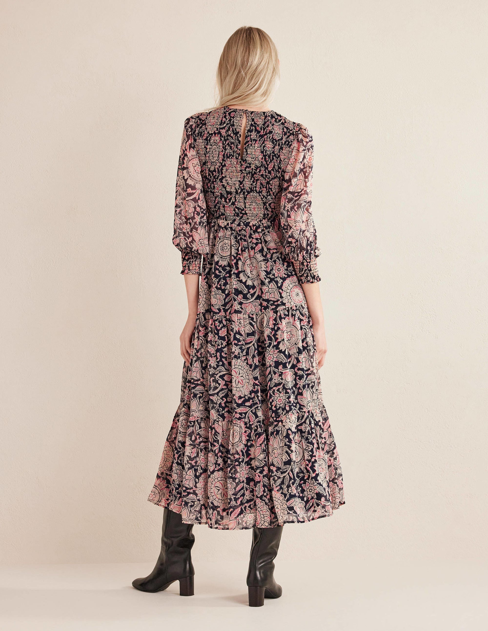 Metallic-Maxikleid mit Smokdetails-Popcornbeige, Florales Gobelinmuster - Image 3