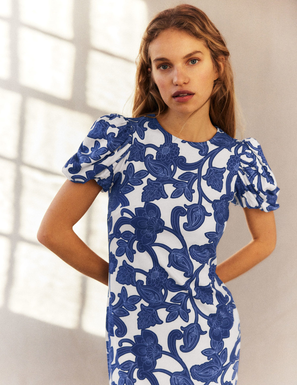 Jersey-Midikleid mit Puffärmeln-Blau, Geschwungenes Paisleymuster - Image 7