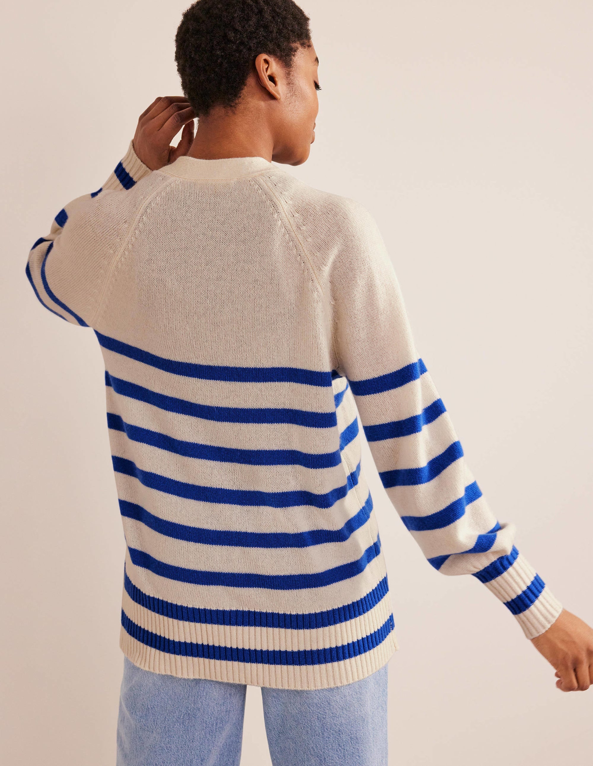 Langer Kaschmircardigan-Ivory, Bright Blue Stripe - Image 4