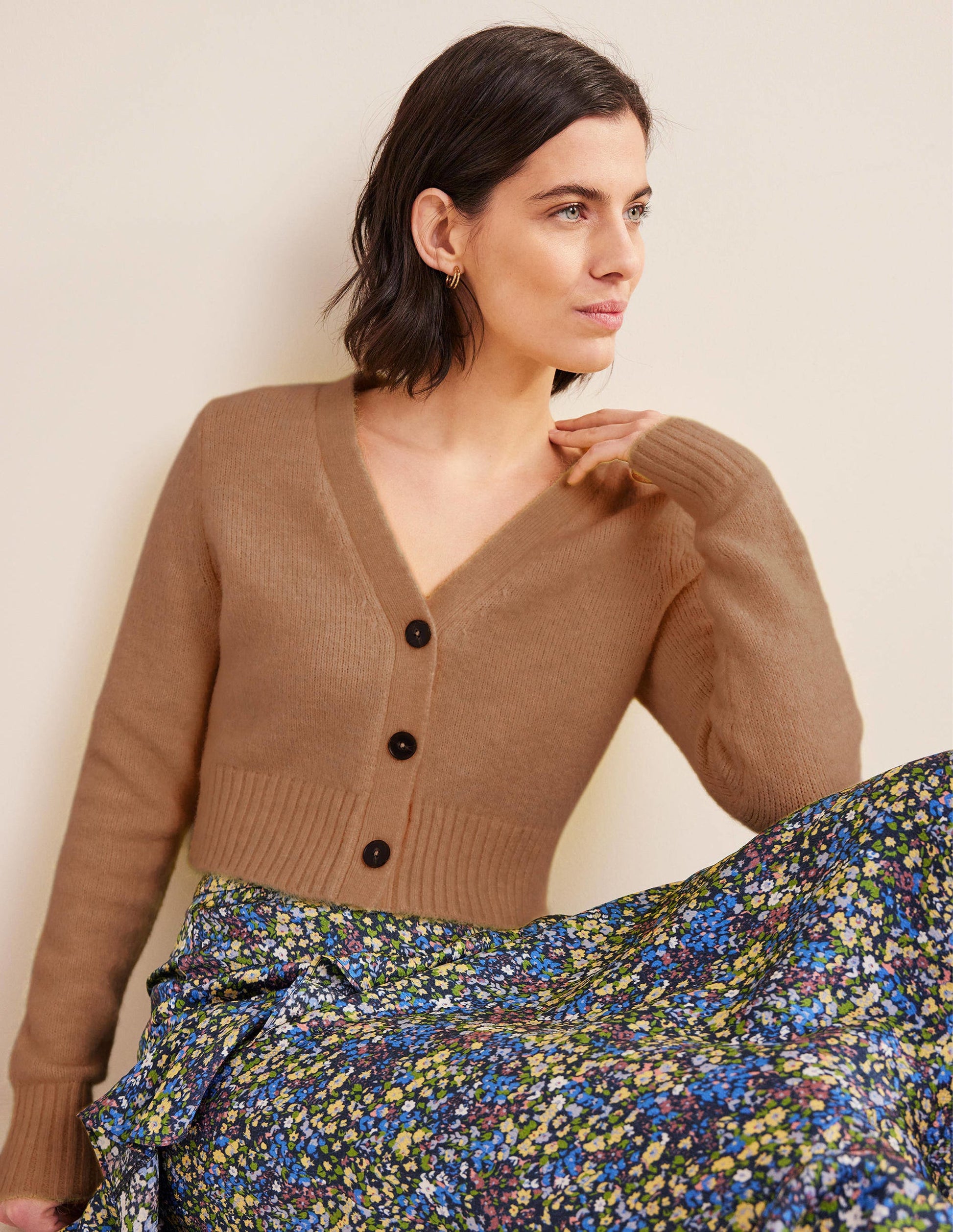 Kurz geschnittener Cardigan mit V-Ausschnitt-Kamelbraun Melange-5