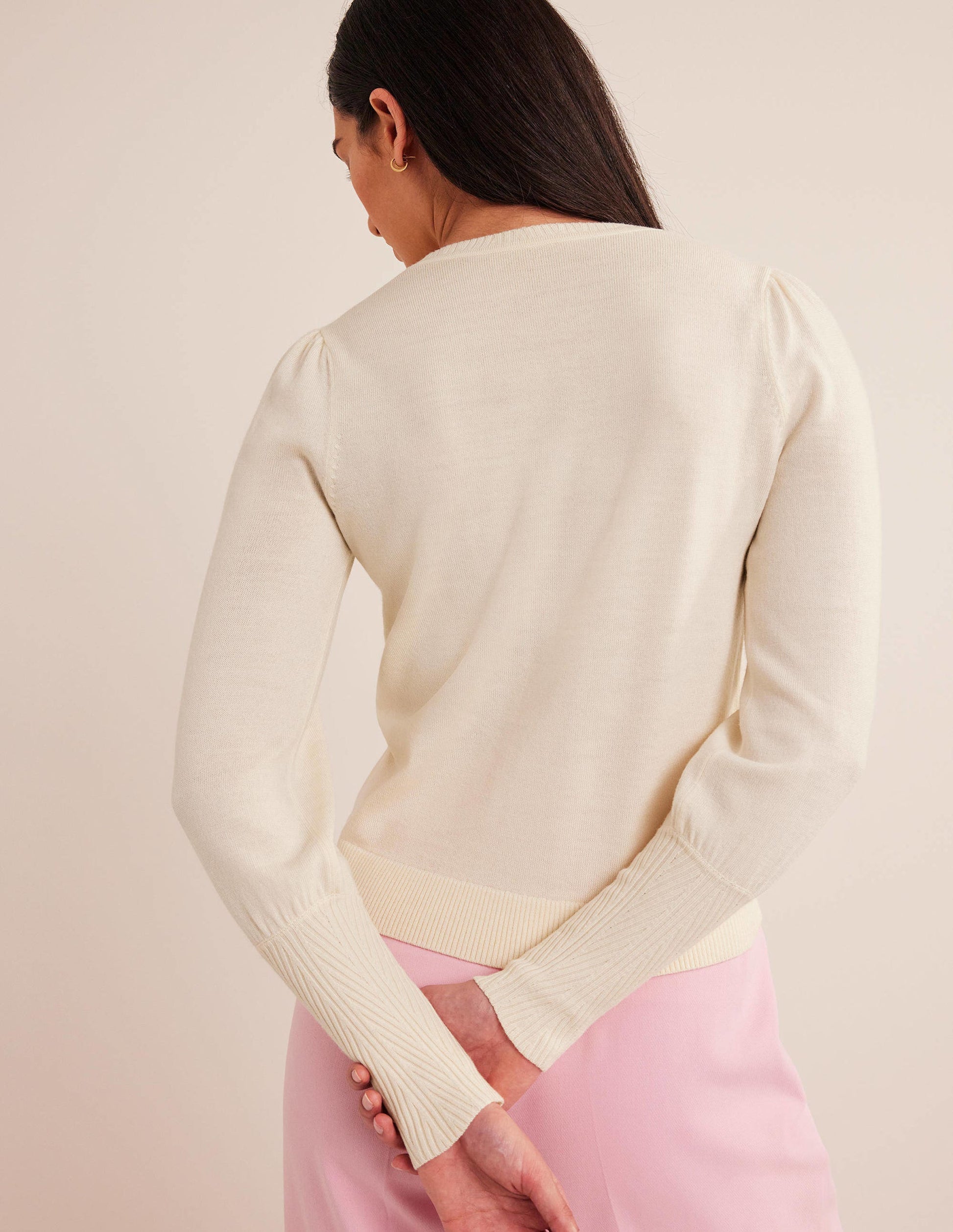 Pull en mérinos avec boutons aux poignets-Ivoire chaud-3