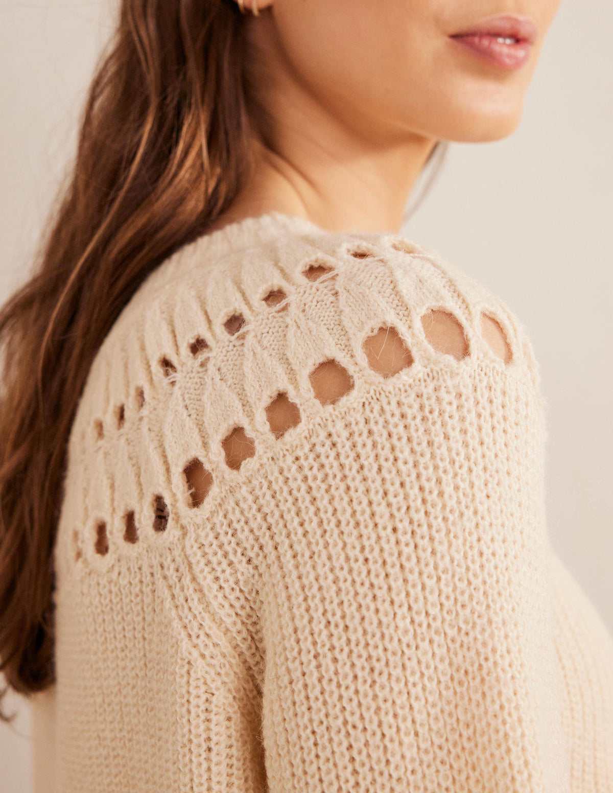 Pullover mit hübschen Rüschen-Naturweiß Meliert-2