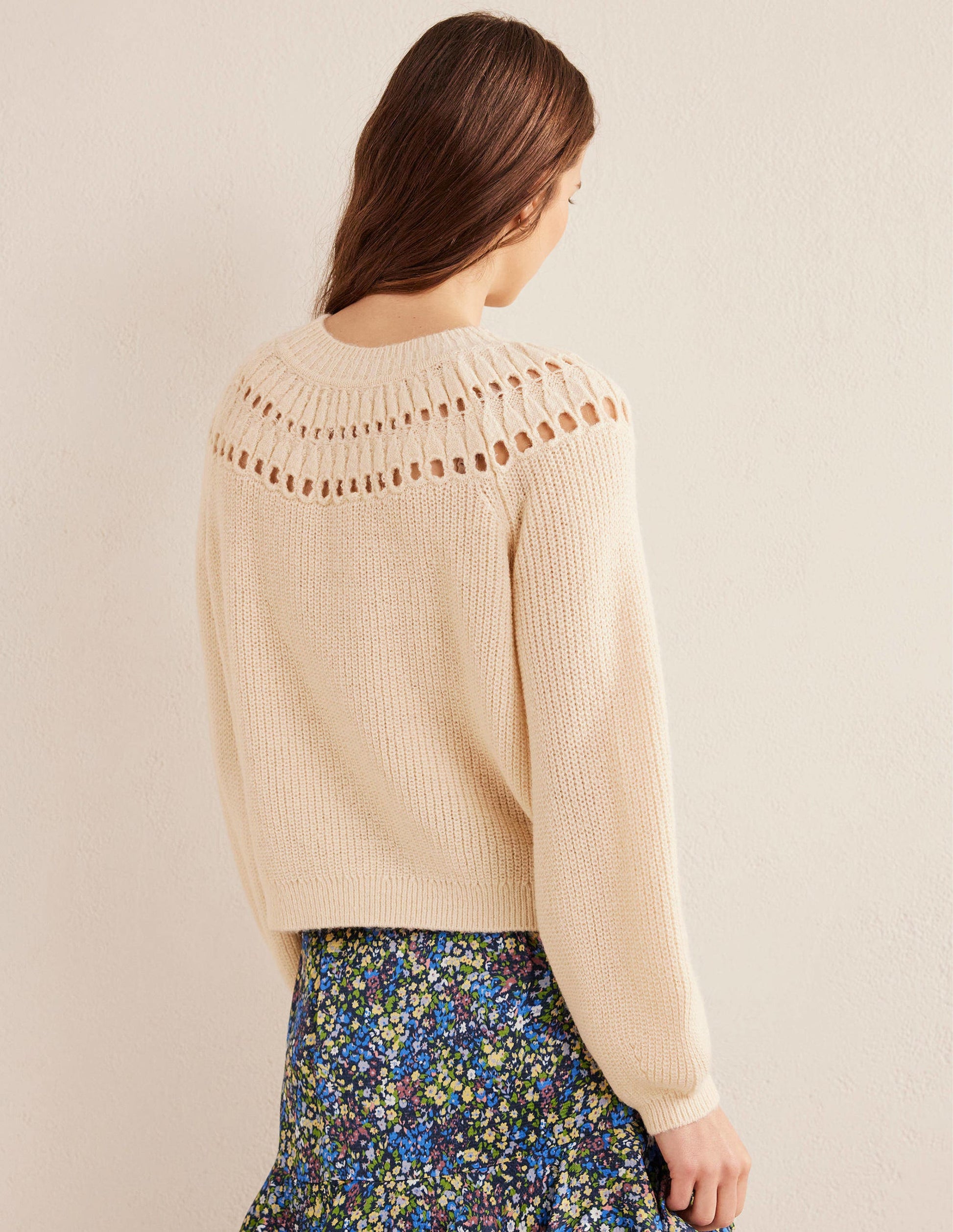 Pullover mit hübschen Rüschen-Naturweiß Meliert-3