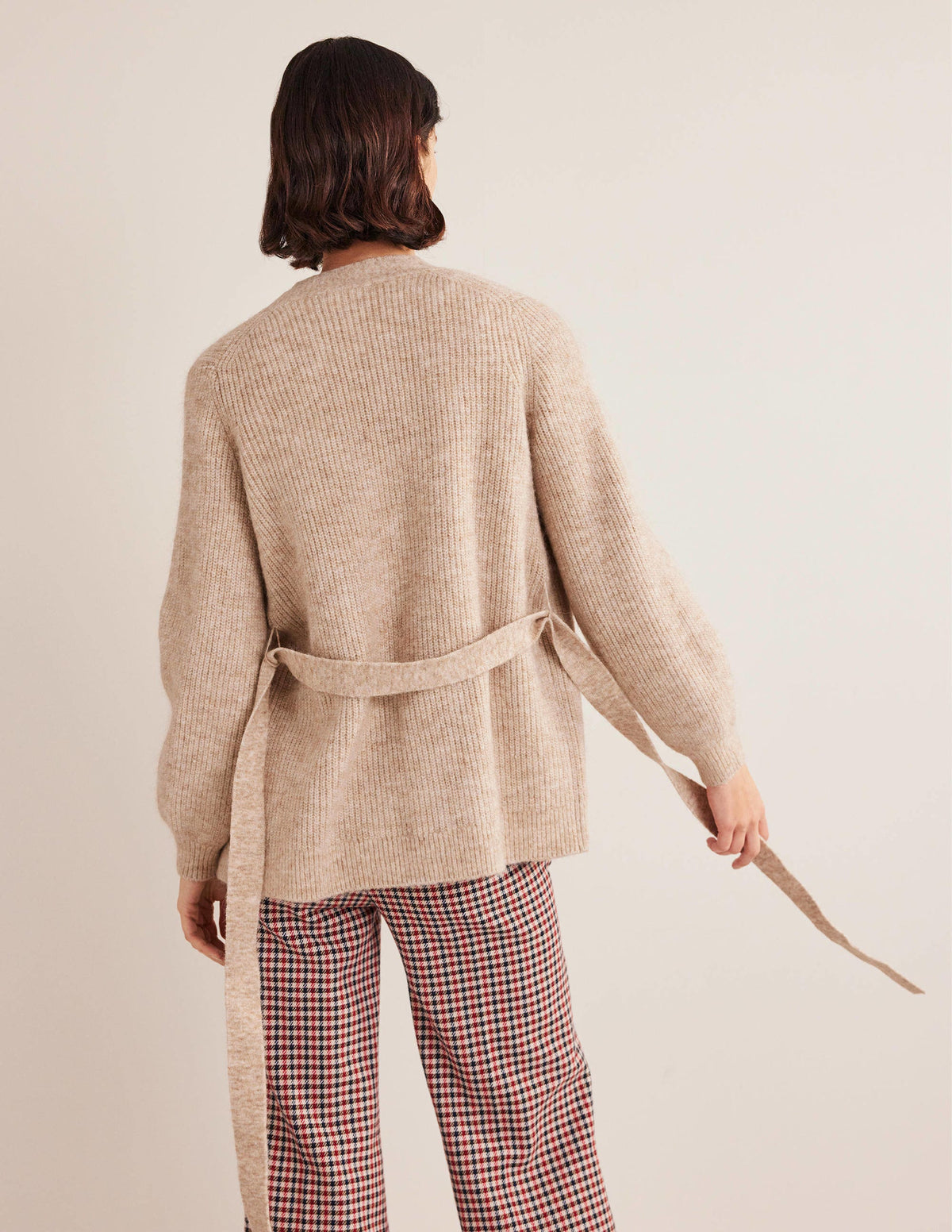 Flauschiger Cardigan mit Gürtel-Mausbraun Melange - Image 3