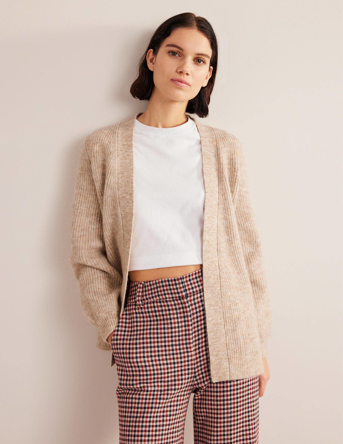 Flauschiger Cardigan mit Gürtel-Mausbraun Melange - Image 5