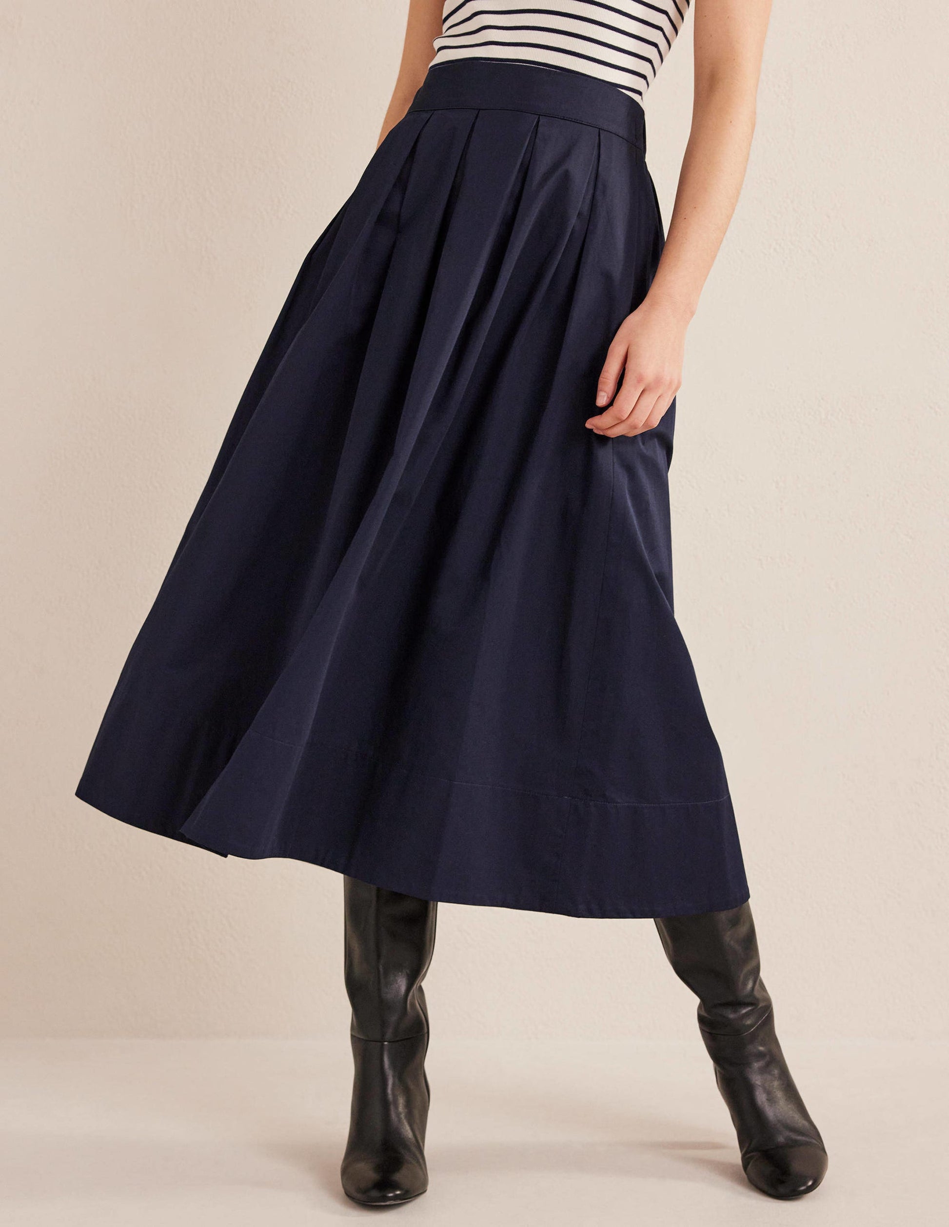 Satin-Midirock mit Plisseefalten-Marineblau-4