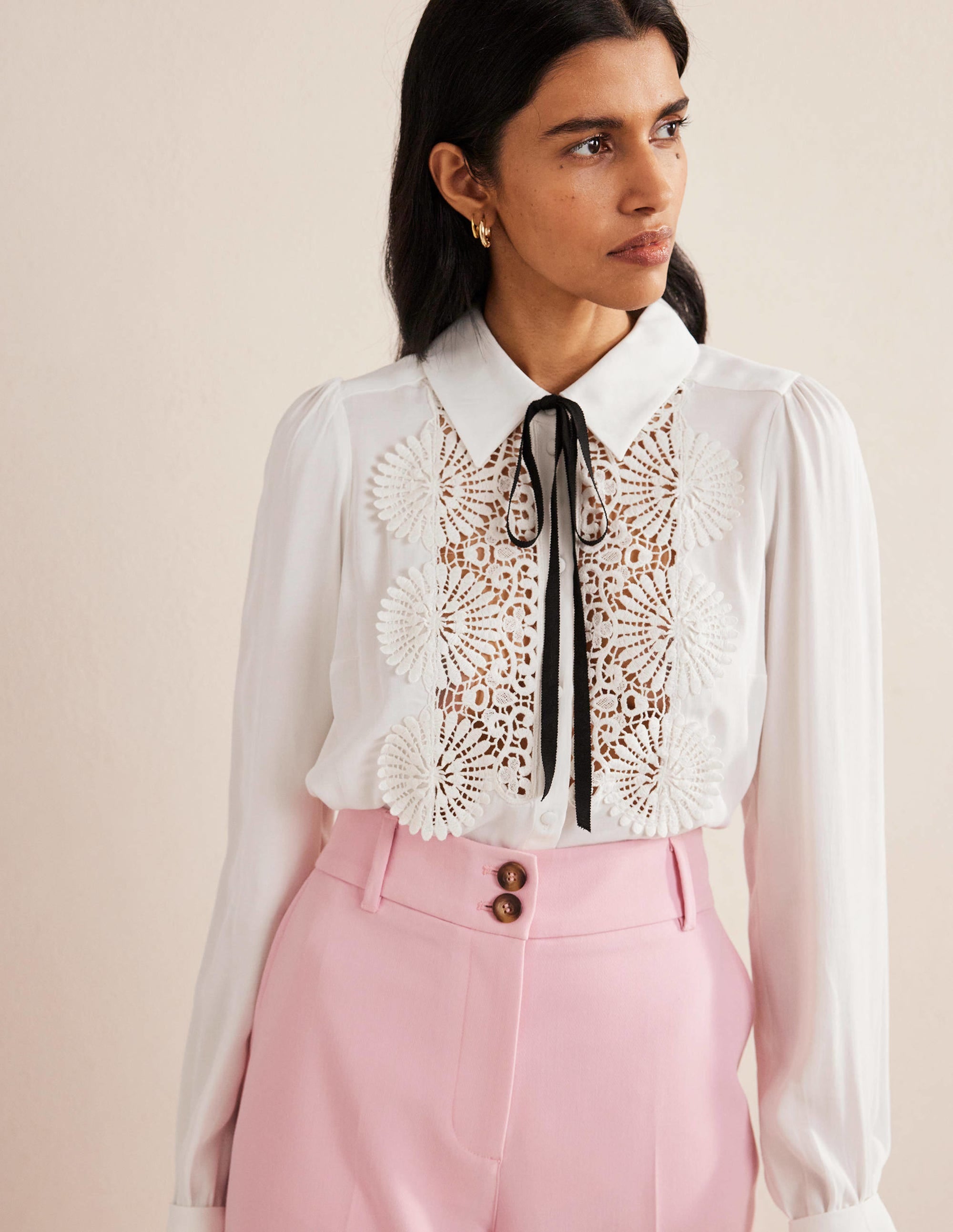 Blouse avec plastron en dentelle-Ivoire - Image 1