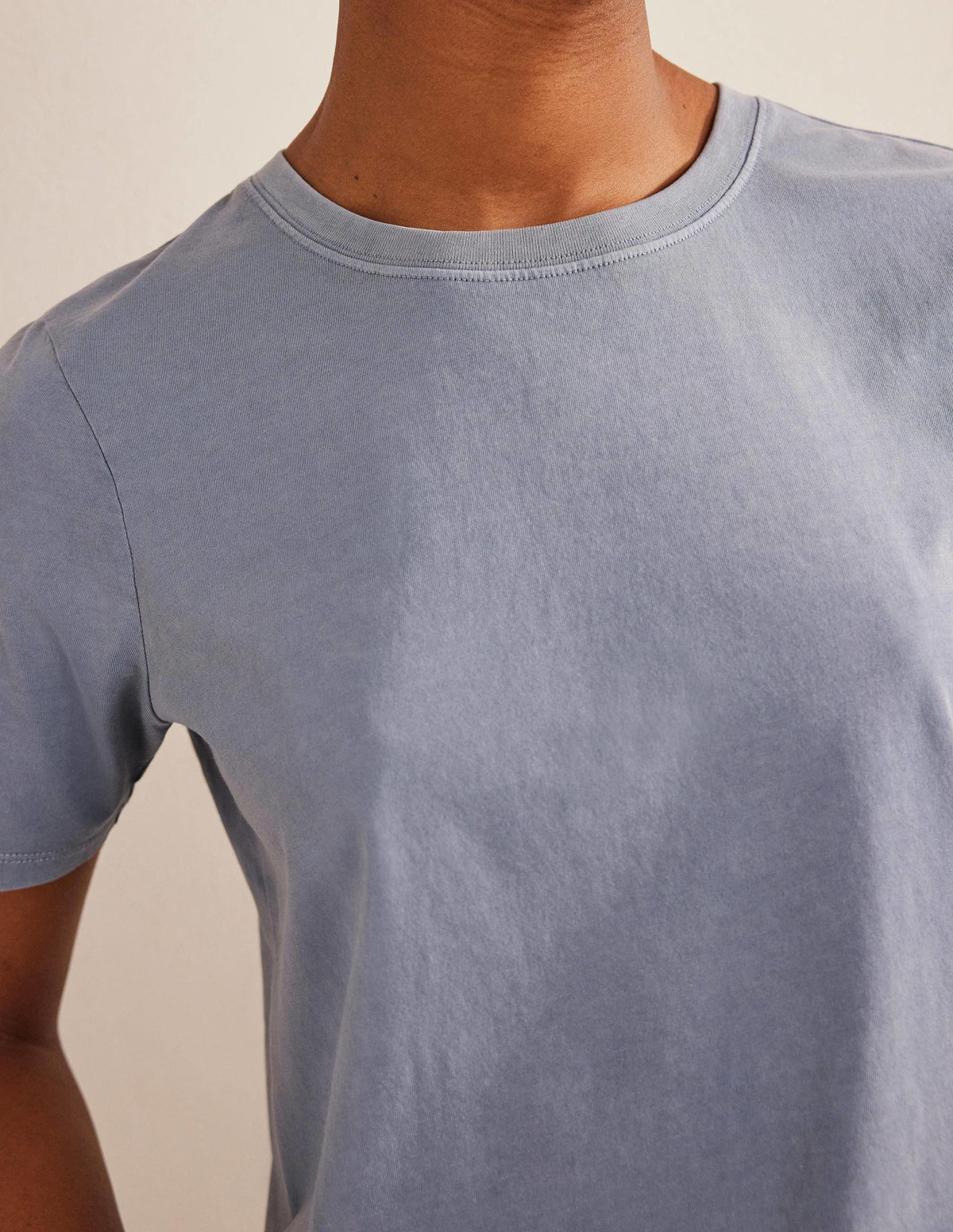 Pflanzlich gefärbtes Rundhals-T-Shirt-Blau - Image 2