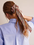 Scrunchie mit Tuchdetail-Bunt, Weinrankenmuster