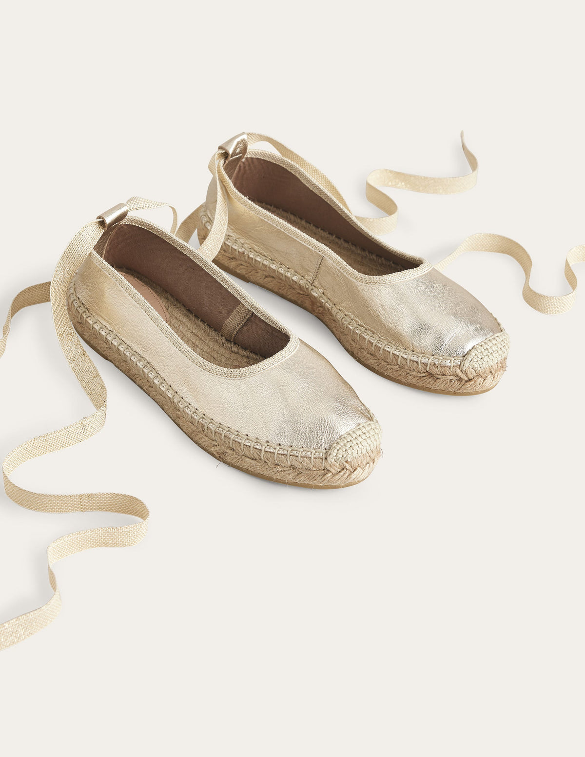 Espadrilles mit Knöchelriemchen-Goldfolie-2