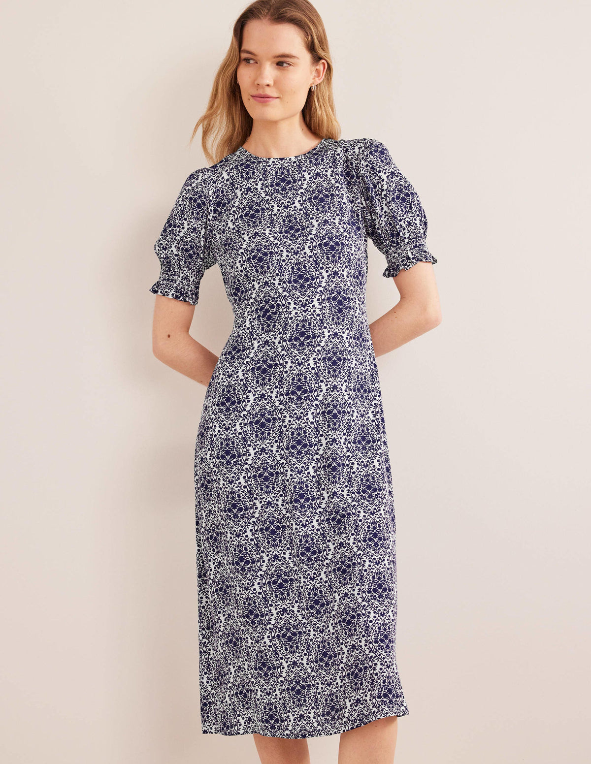 Corinne Midi-Teekleid-Berliner Blau, Weinranken - Image 2