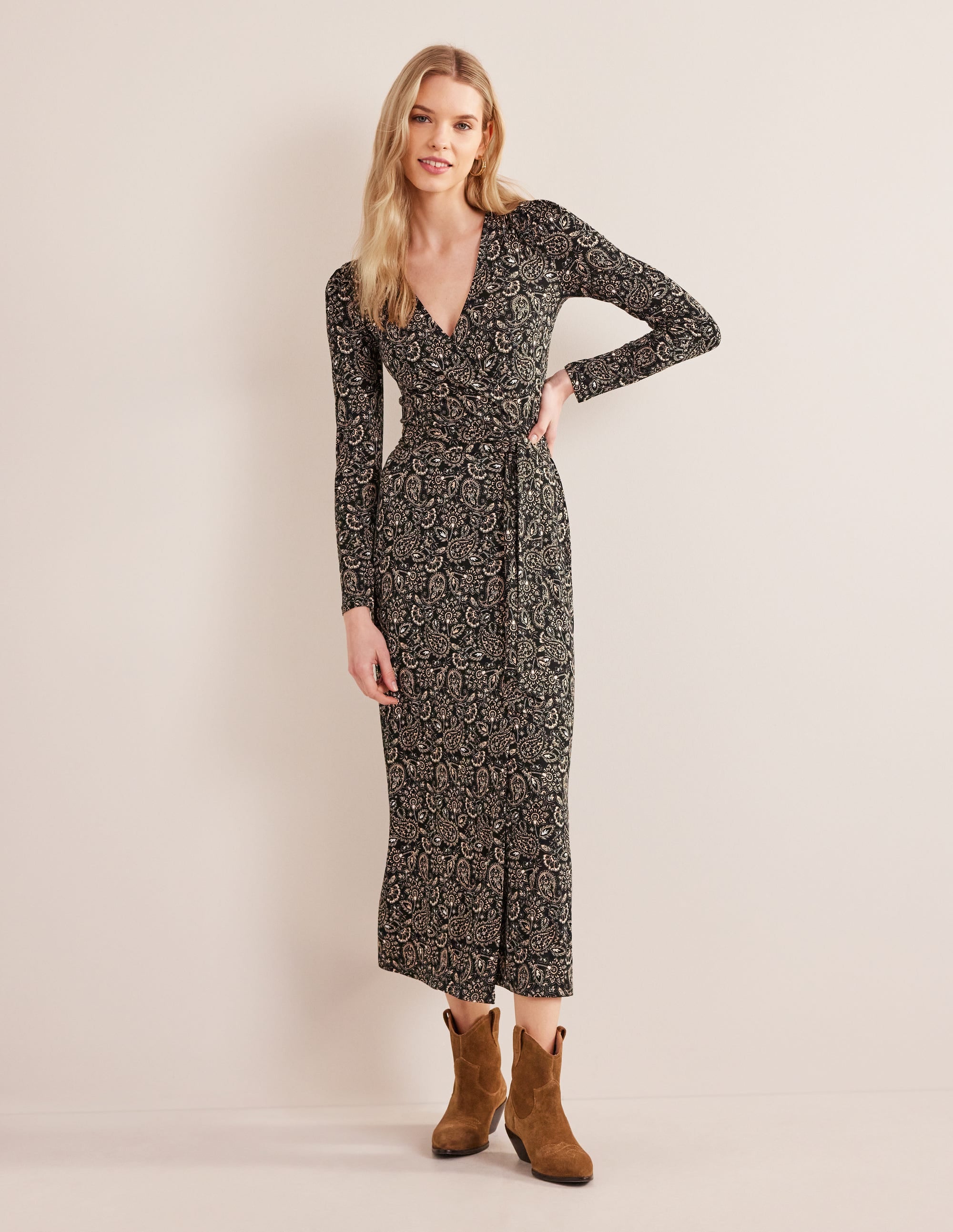 Maxi-Wickelkleid aus Jersey-Schwarz, Paisleymuster - Image 2
