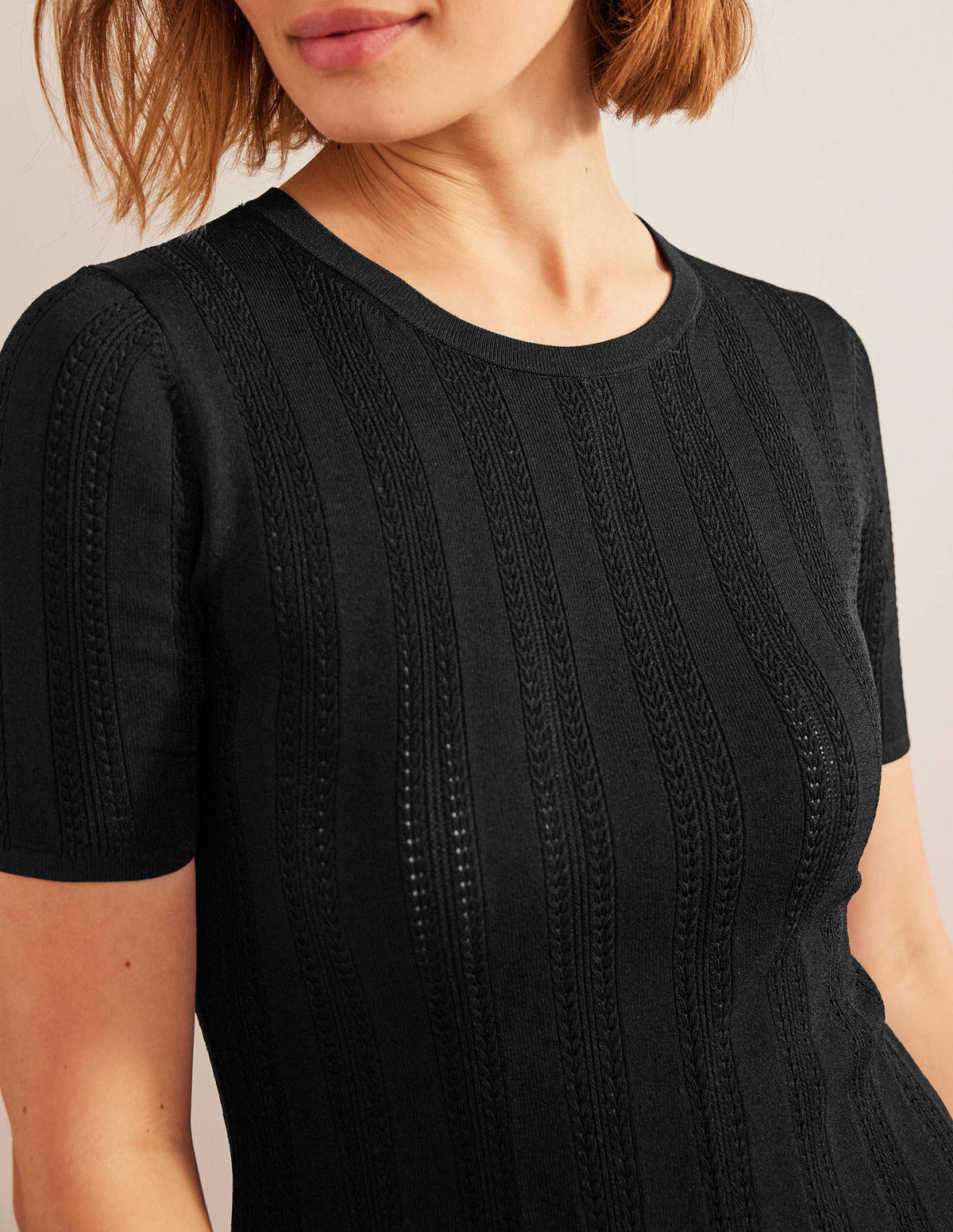 Ausgestelltes Minikleid mit Ziernähten-Schwarz - Image 2