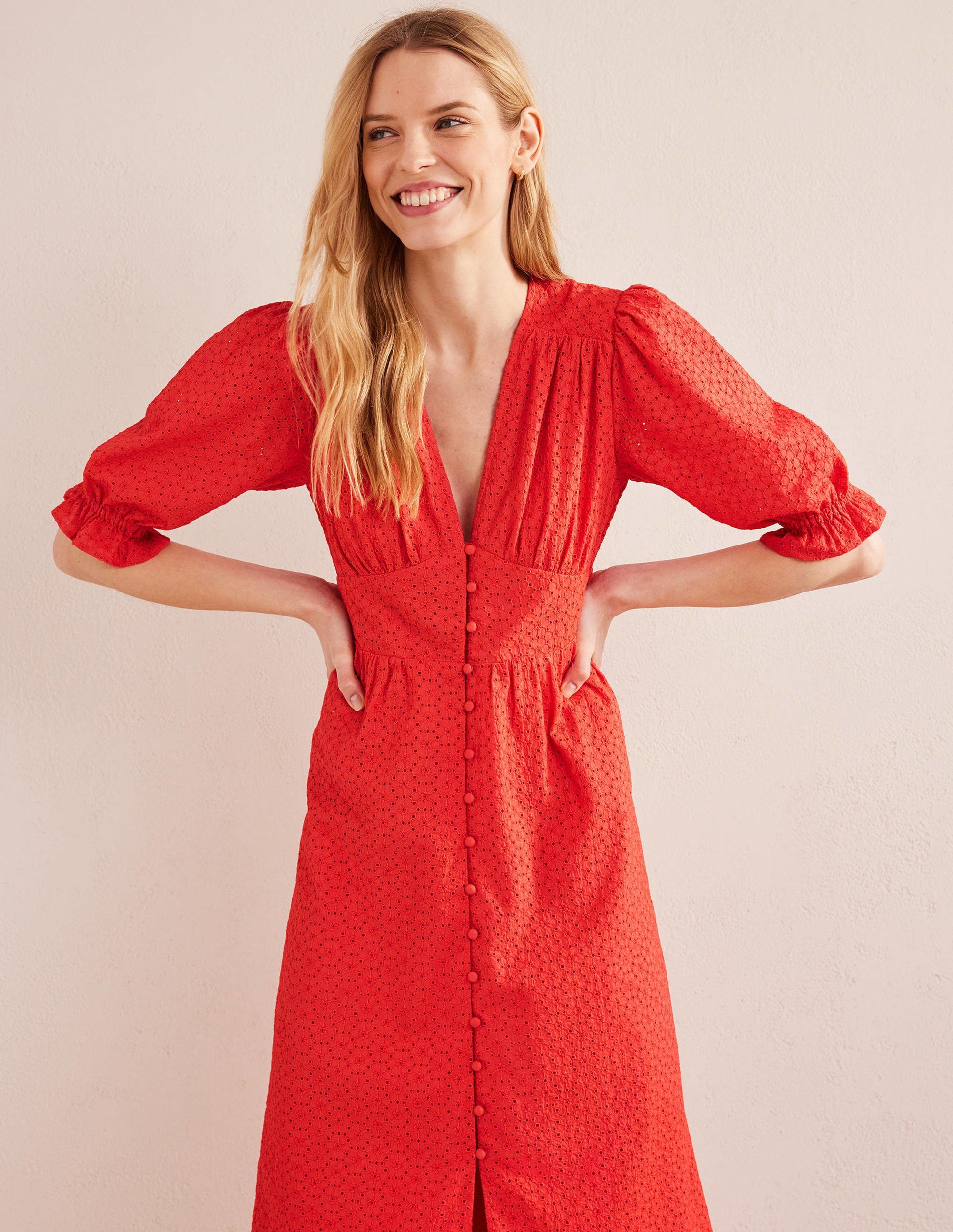 Midikleid mit Lochstickerei-Marmeladenrot-1