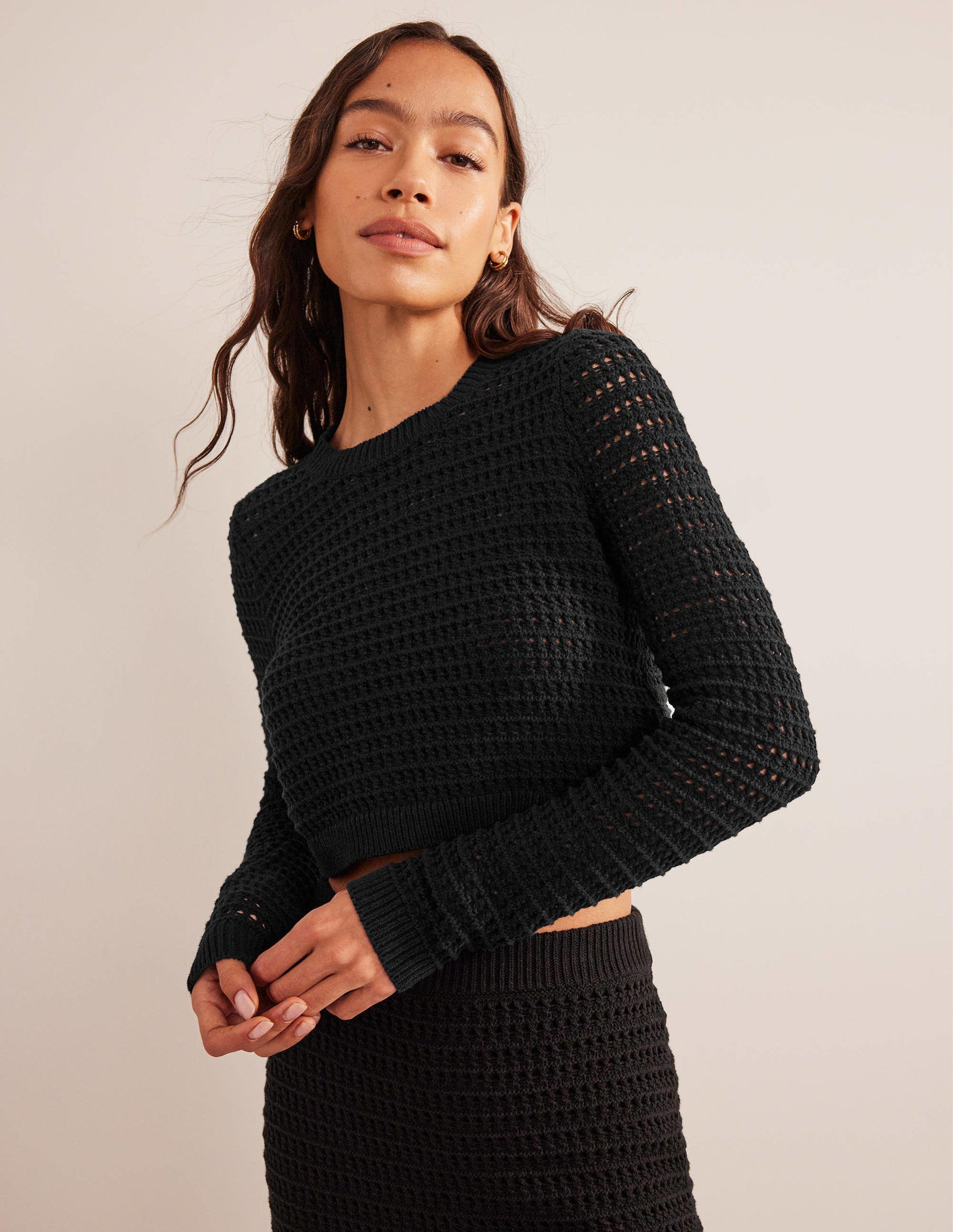 Kurz geschnittener Häkelpullover-Schwarz-4