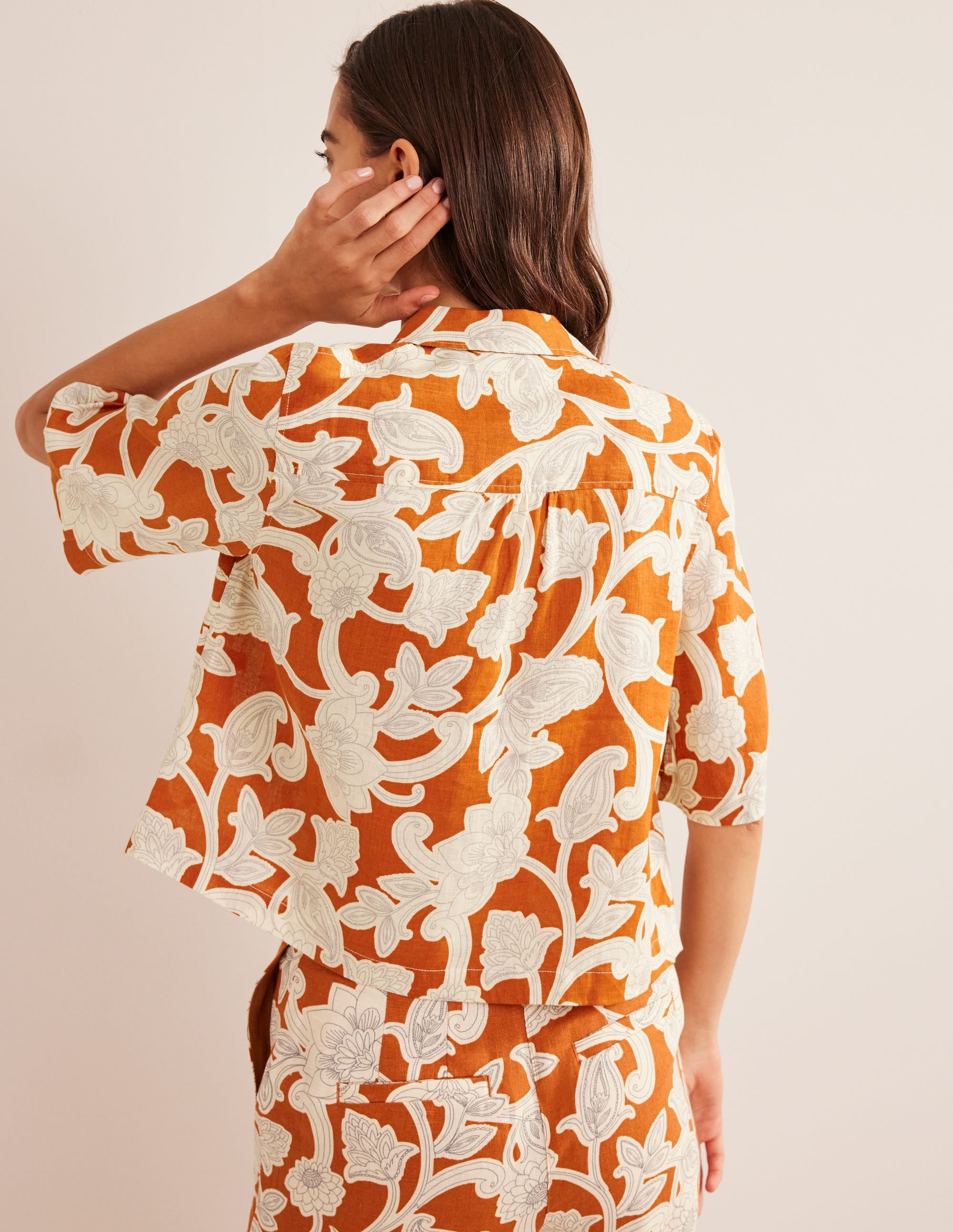 Chemise manches courtes en lin-Rouille, motif Paisley Whirl - Image 3