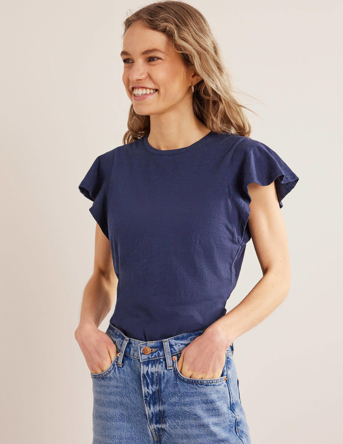 T-Shirt mit Rundhalsausschnitt und Flatterdetails-Marineblau-1