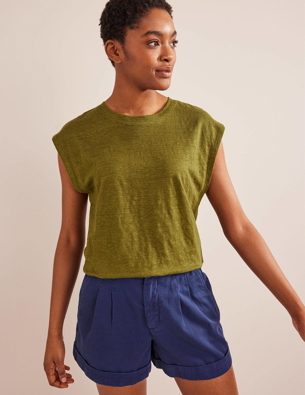 Leinen-T-Shirt mit Rundhalsausschnitt-Schilfgrün - Image 1