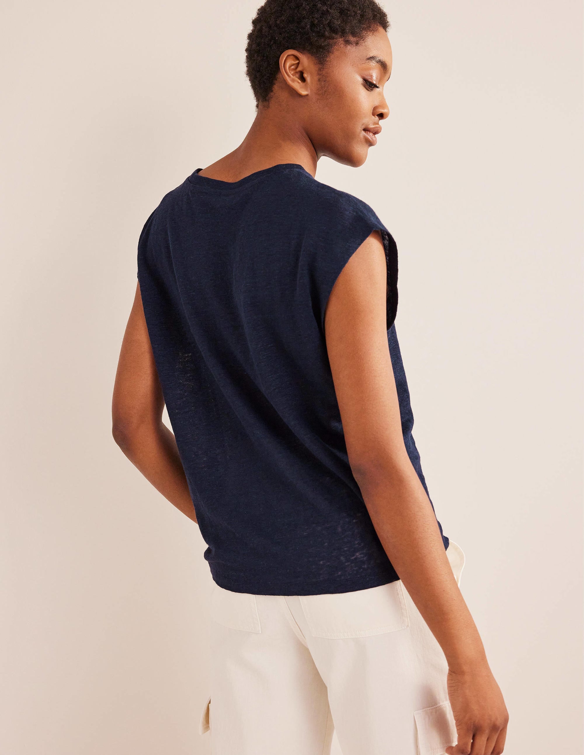 Leinen-T-Shirt mit Rundhalsausschnitt-Marineblau - Image 3