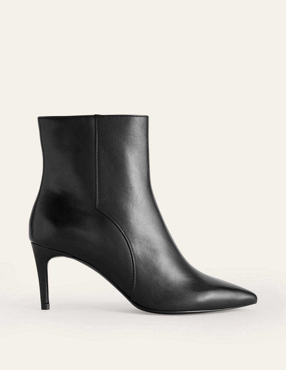 Knöchelhohe Stiefel mit spitzer Zehenpartie-Schwarzes Leder - Image 2