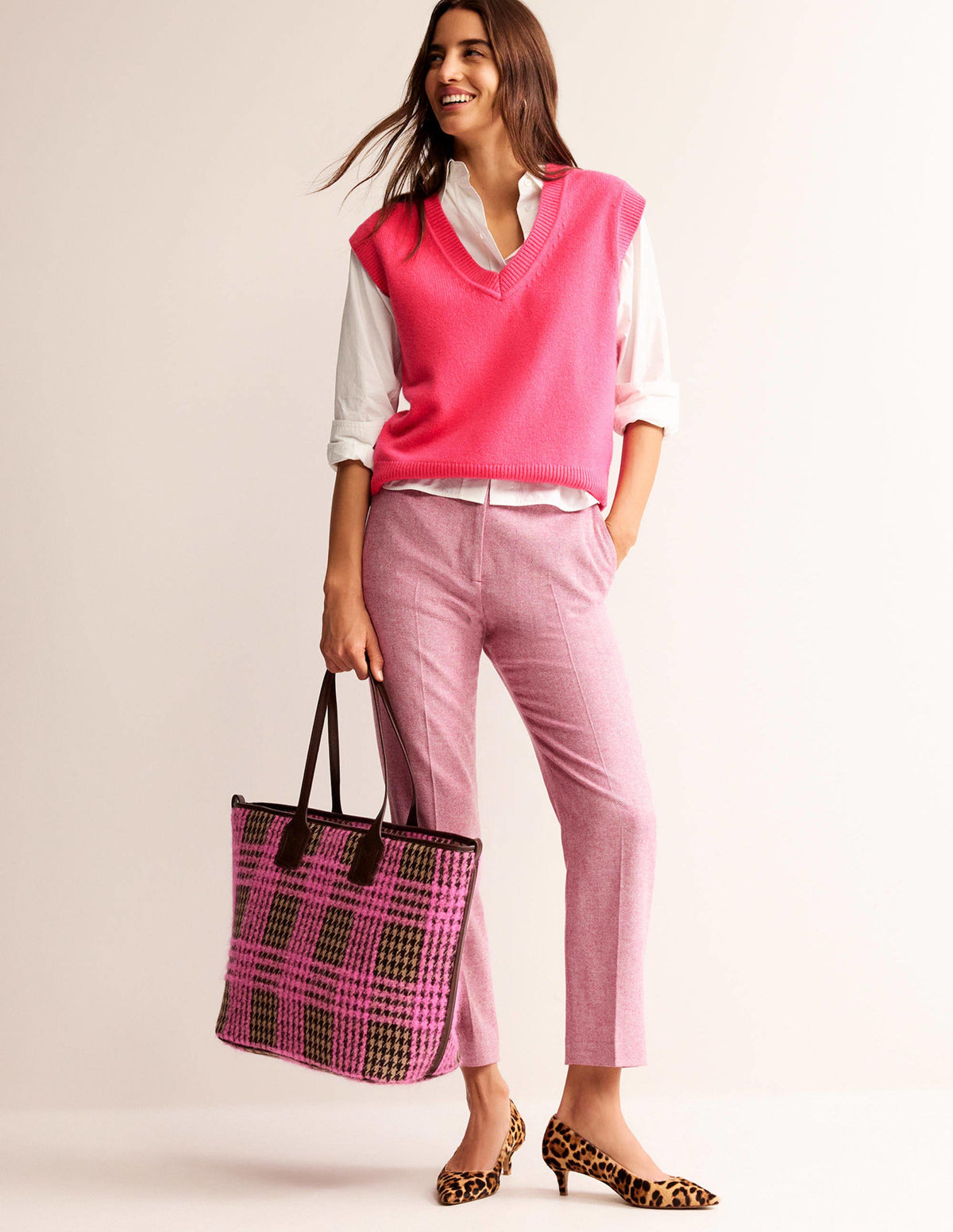 Trapez-Tasche aus Wolle-Pink Boucle Karo-1