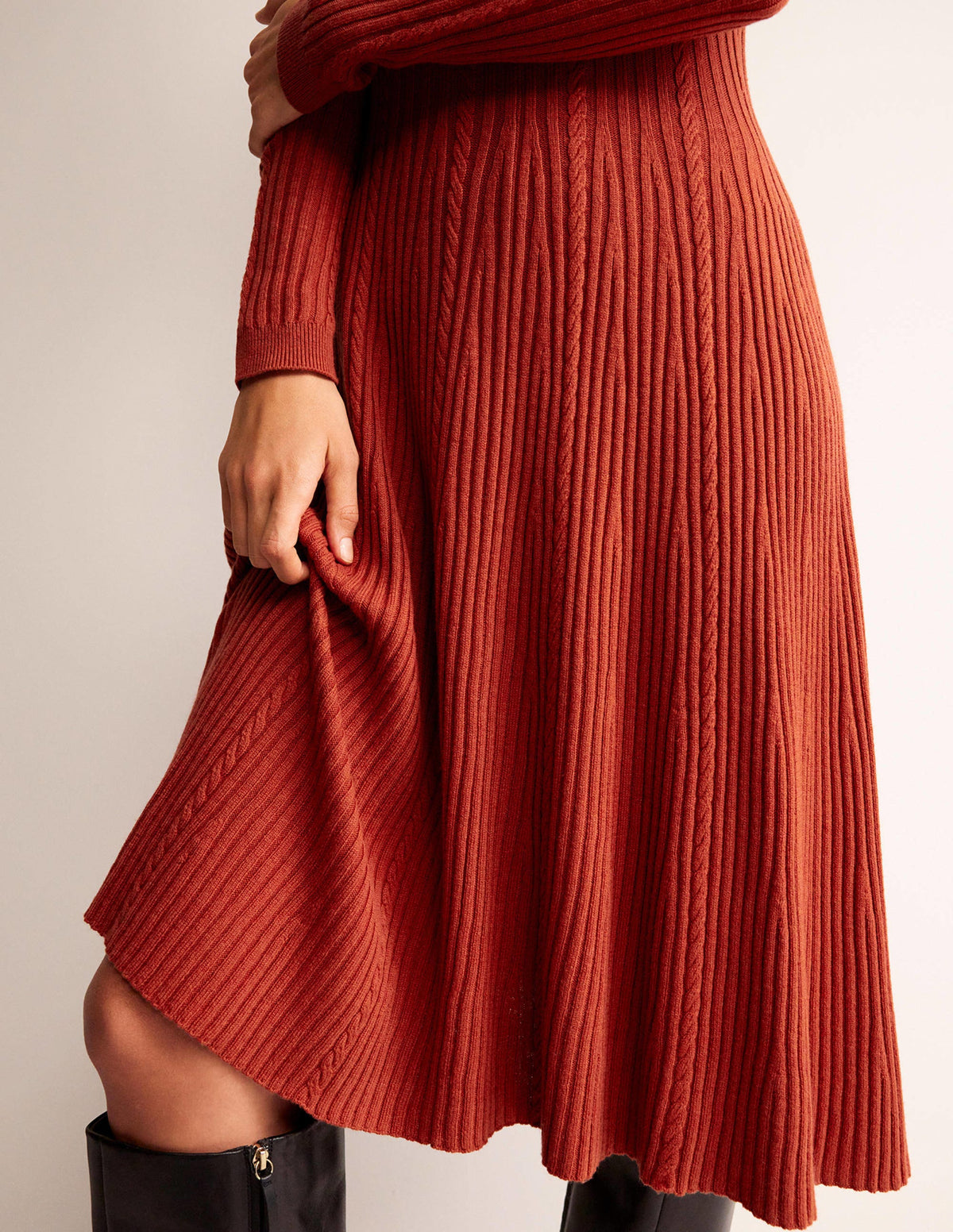 Tessa Knitted Dress-Dark Chestnut - Image 5