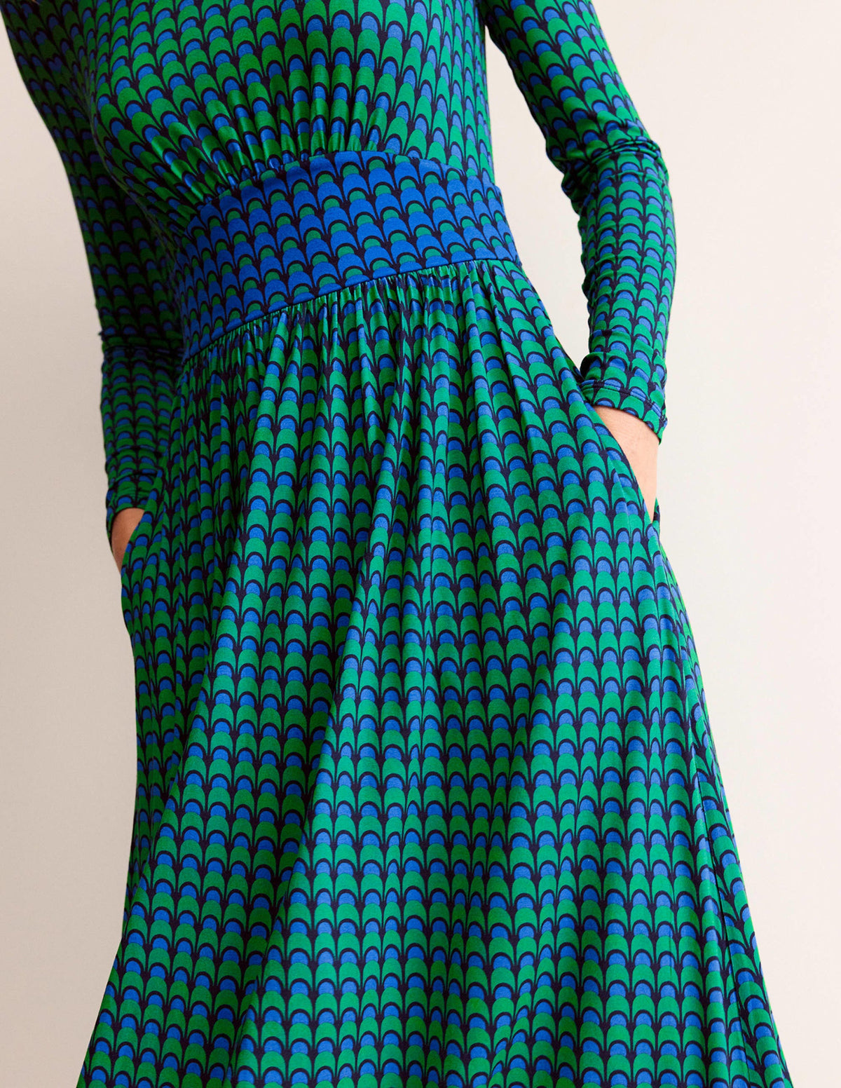 Thea Jersey-Midikleid mit langen Ärmeln-Veridiangrün, Geo-Charm - Image 4