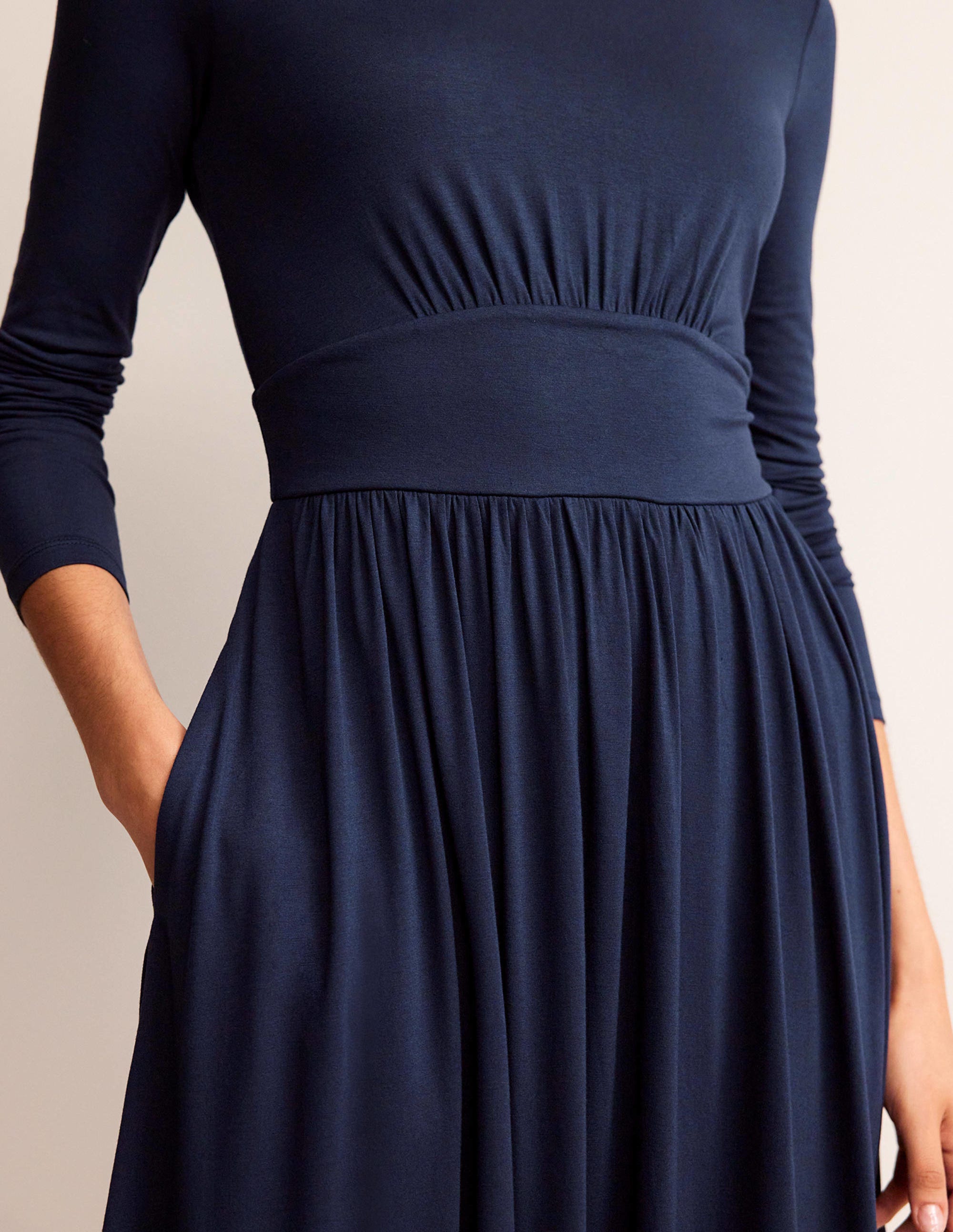 Thea Short Jersey Dress-Navy - Image 2