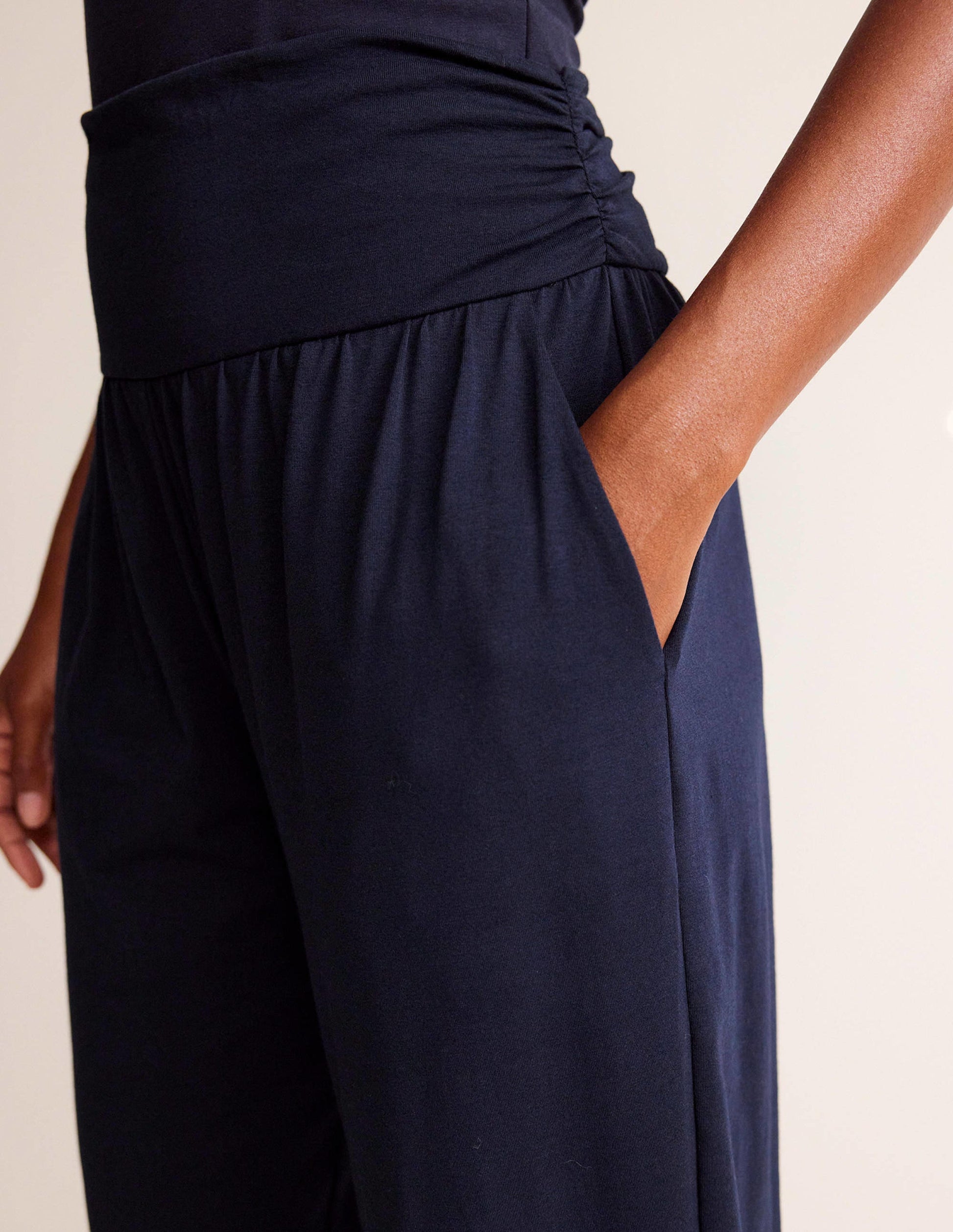 Hareem Jersey Joggers-Navy-2
