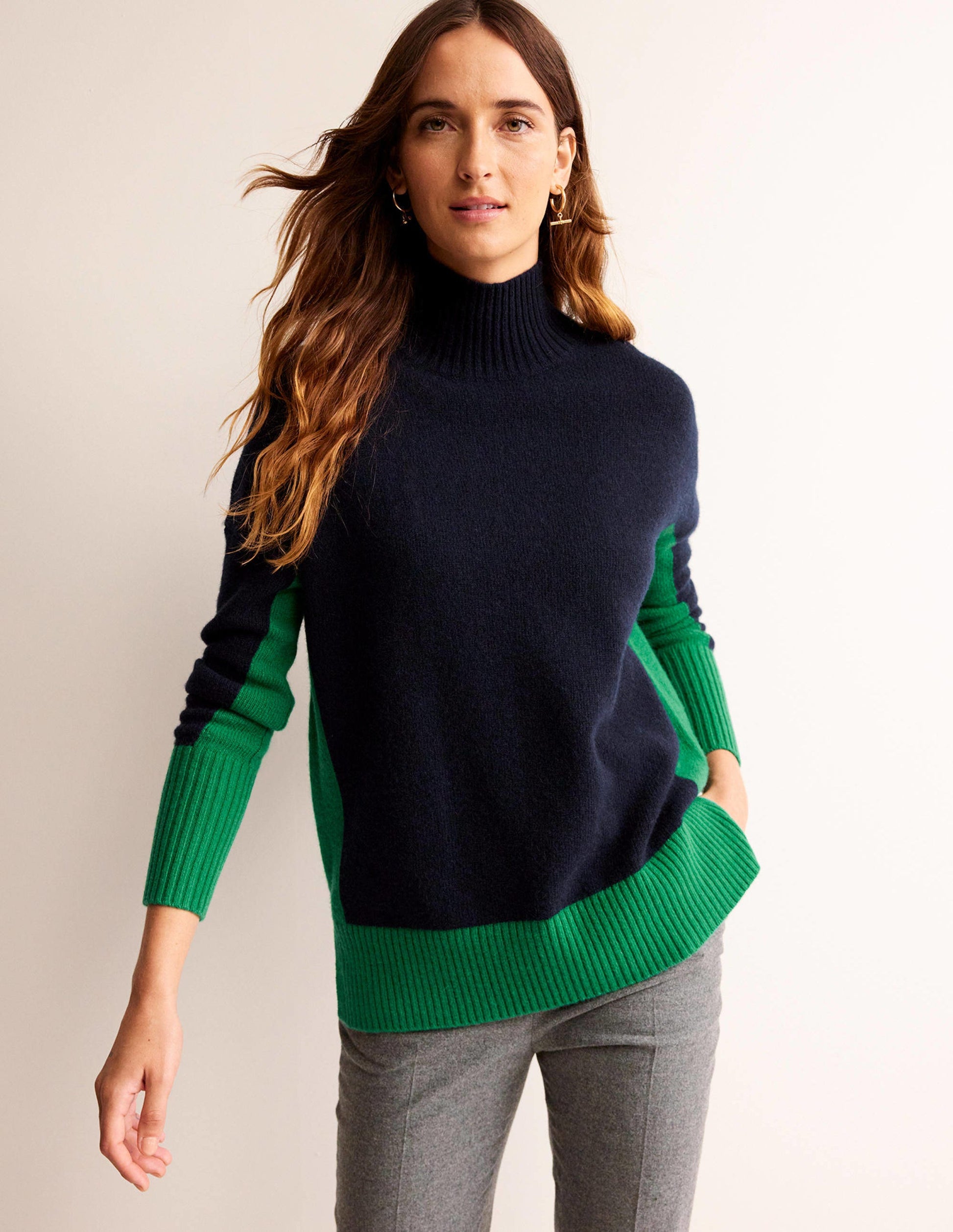 Jessica Oversize-Pullover-Marineblau Blockfarben-3