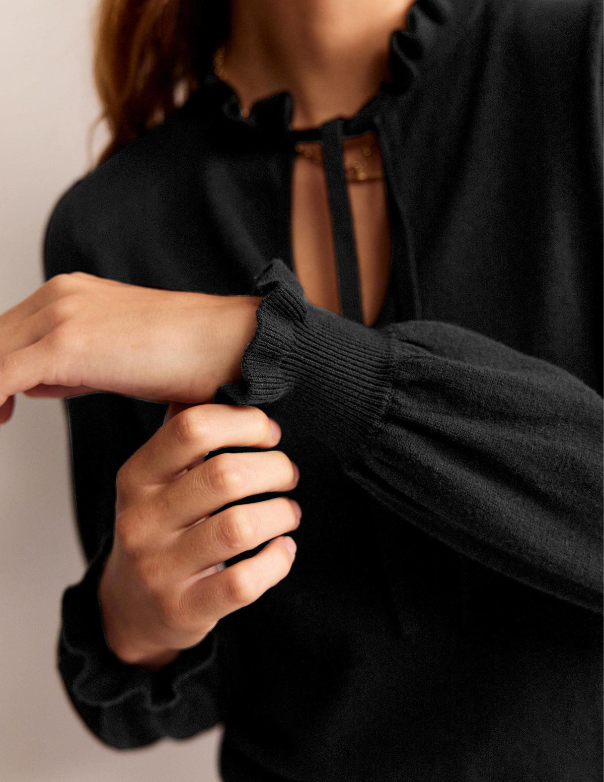 Pullover mit Rüschen und Kragen zum Binden-Schwarz - Image 2