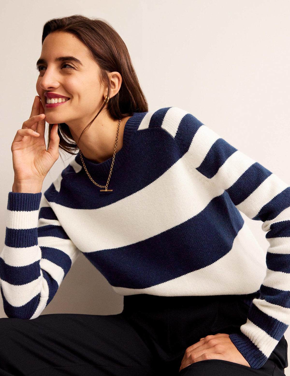 Olivia Merino-Pullover-Marineblau und Naturweiß - Image 1