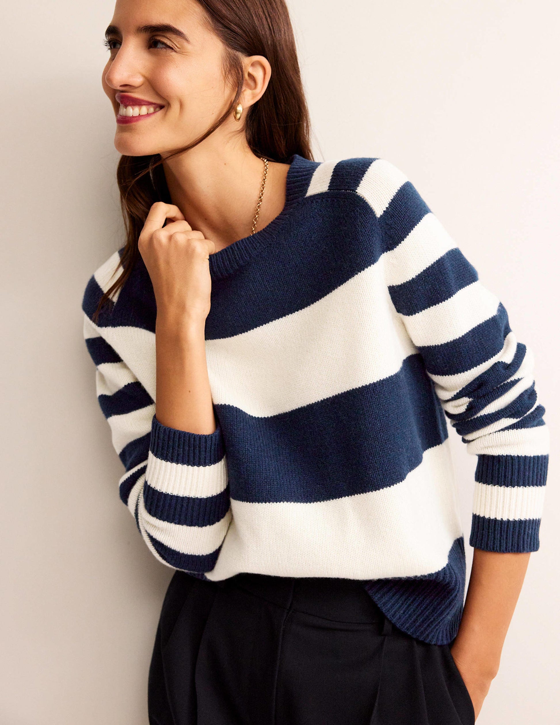 Olivia Merino-Pullover-Marineblau und Naturweiß-4