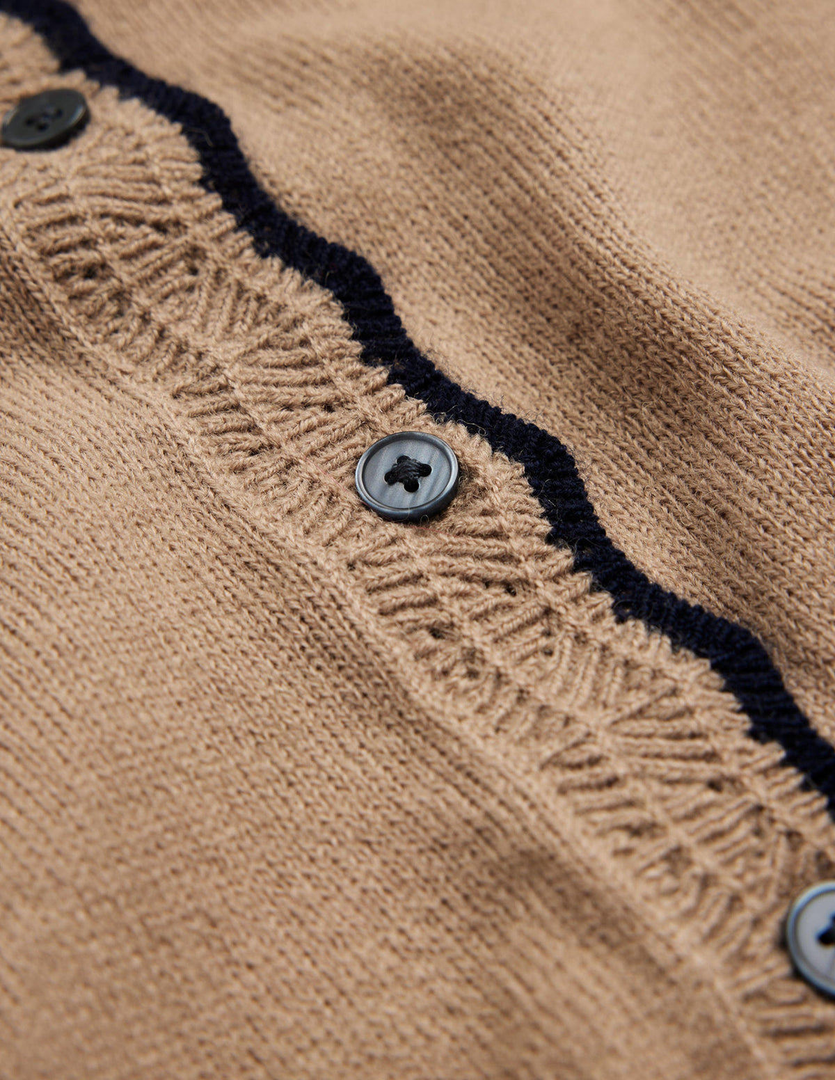 Merino-Strickjacke mit Muschelsaum-Kamelbraun Melange - Image 6