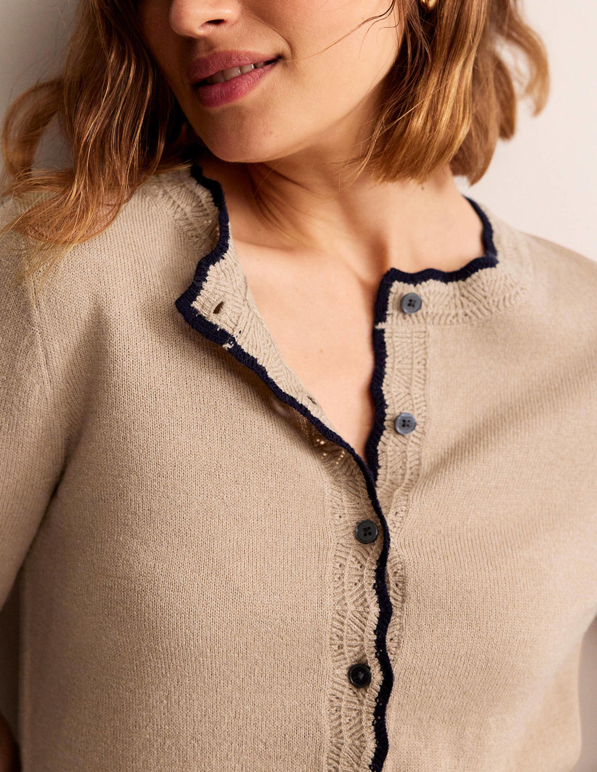 Merino-Strickjacke mit Muschelsaum-Kamelbraun Melange-2