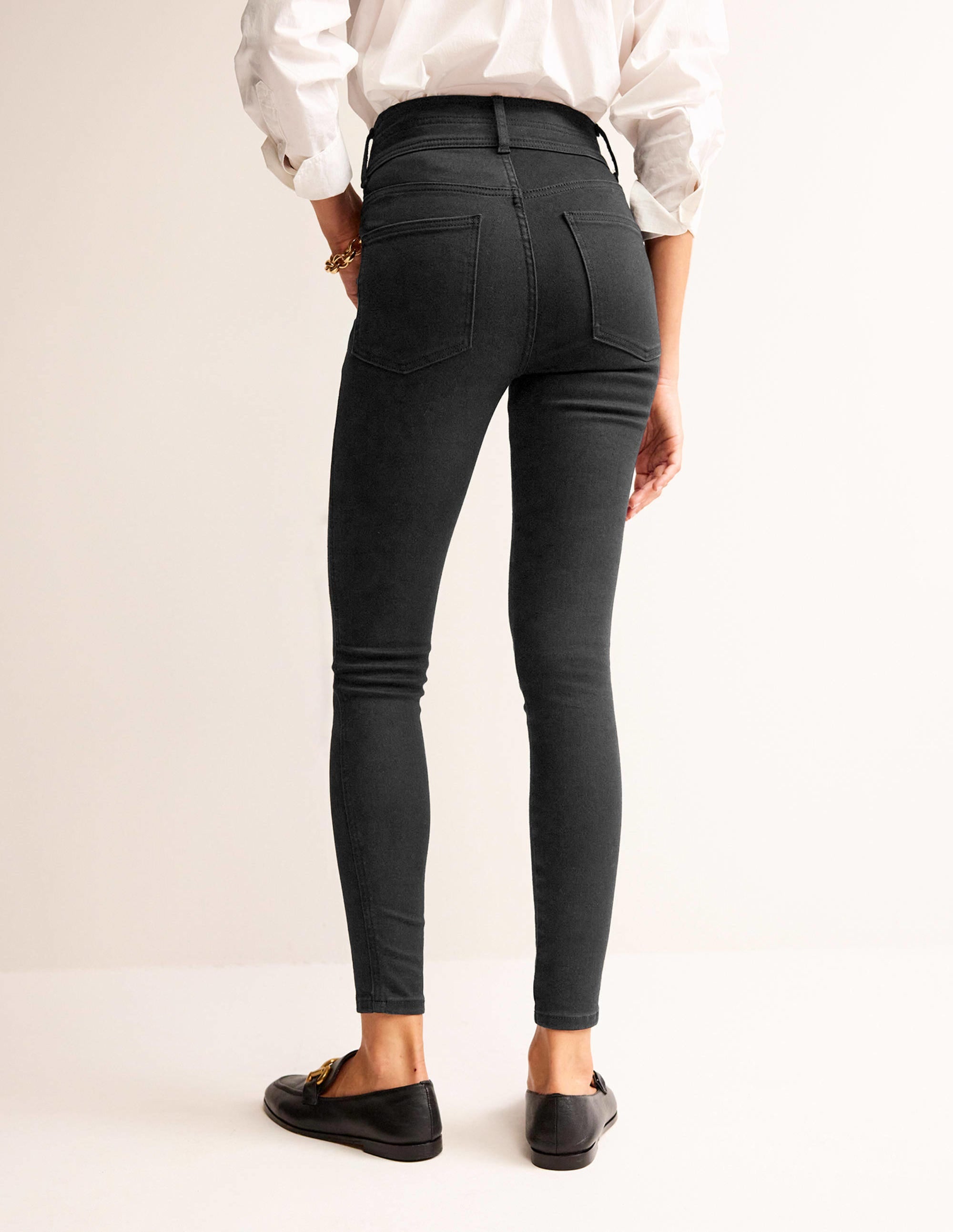 Elegante Röhrenjeans mit mittelhohem Bund-Schwarz - Image 3