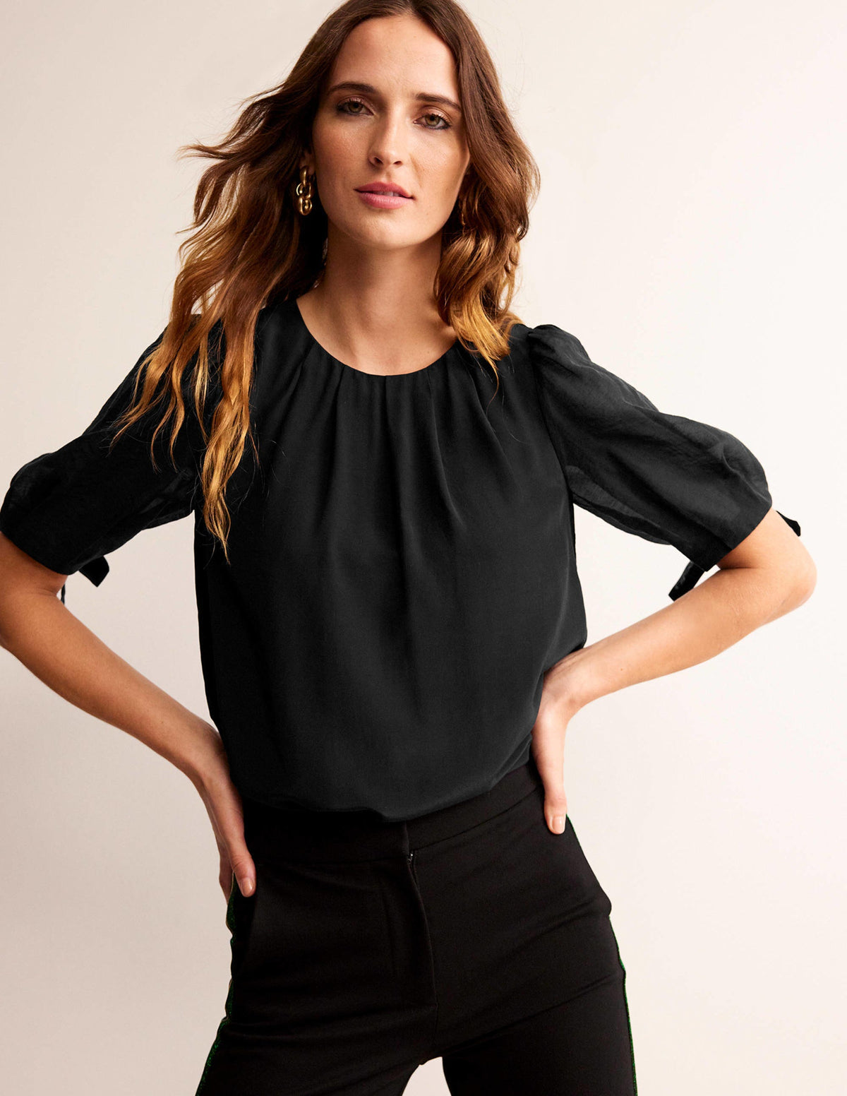 Top à manches bouffantes en organza-Noir - Image 1