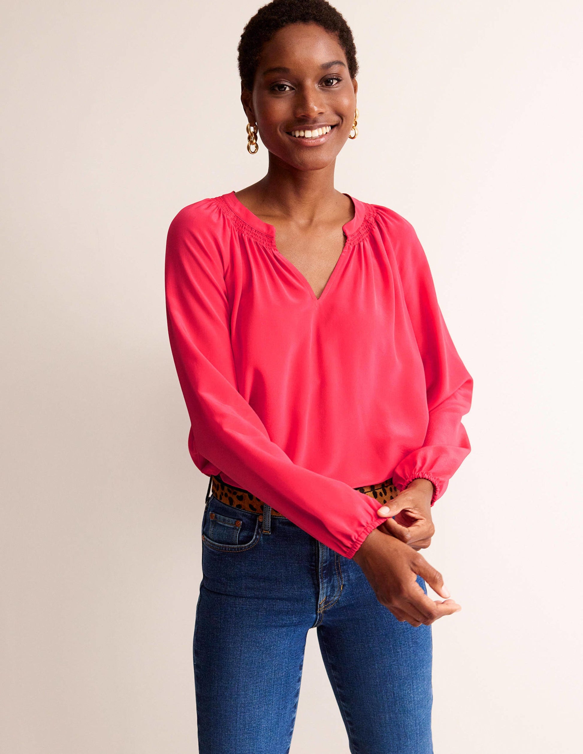 Seidenbluse mit gerafftem Kragen-Pop Pfingstrose-1