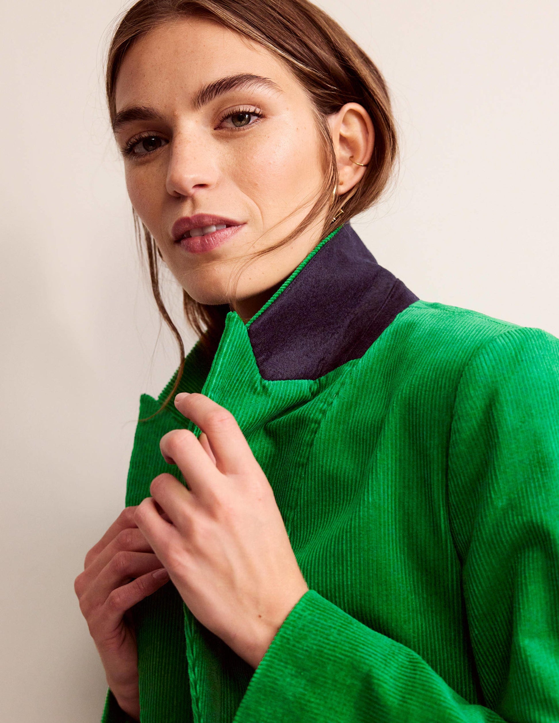 The Marylebone Cord-Blazer-Highland-Grün-4