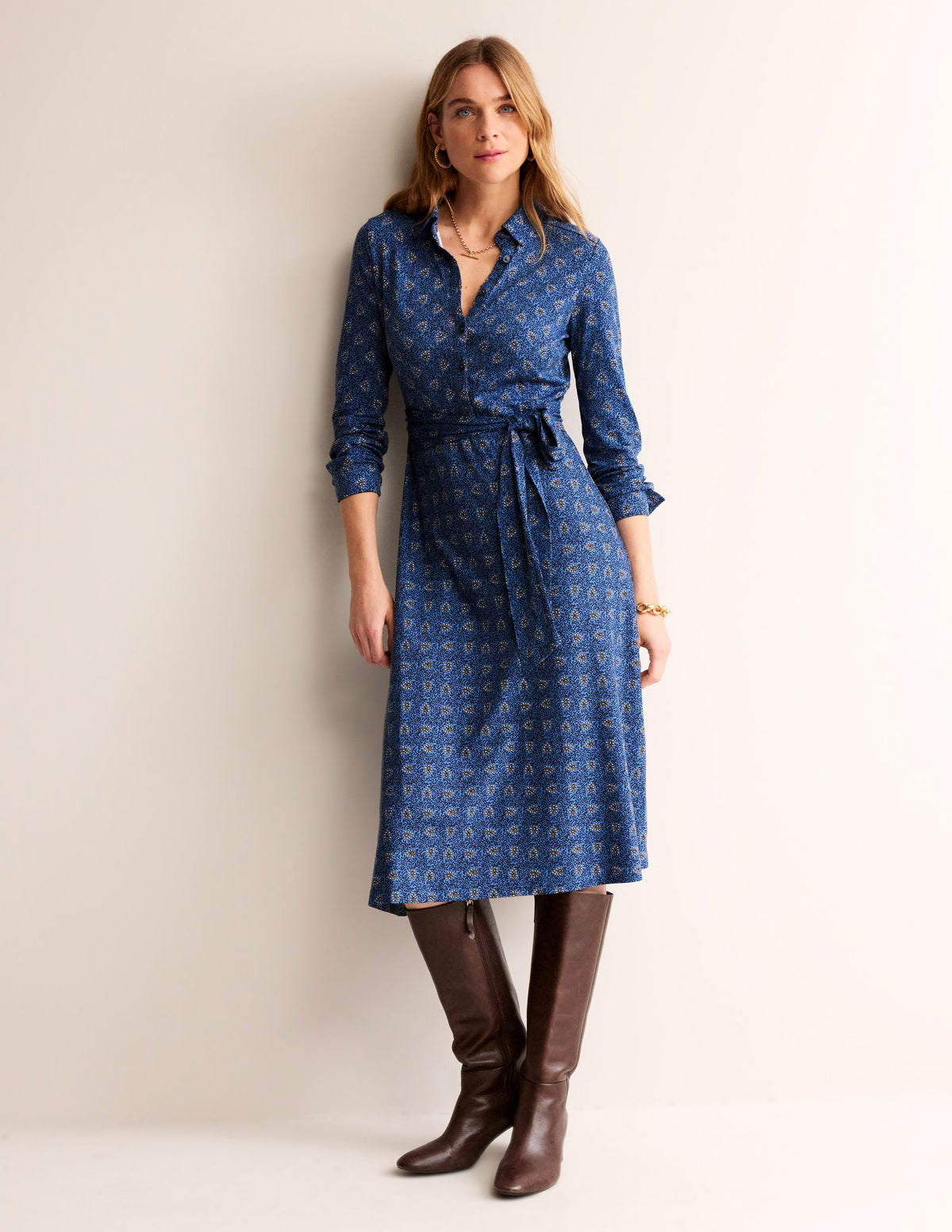 Robe-chemise midi Laura en jersey-Bleu azur, motif Celosia Bud - Image 4