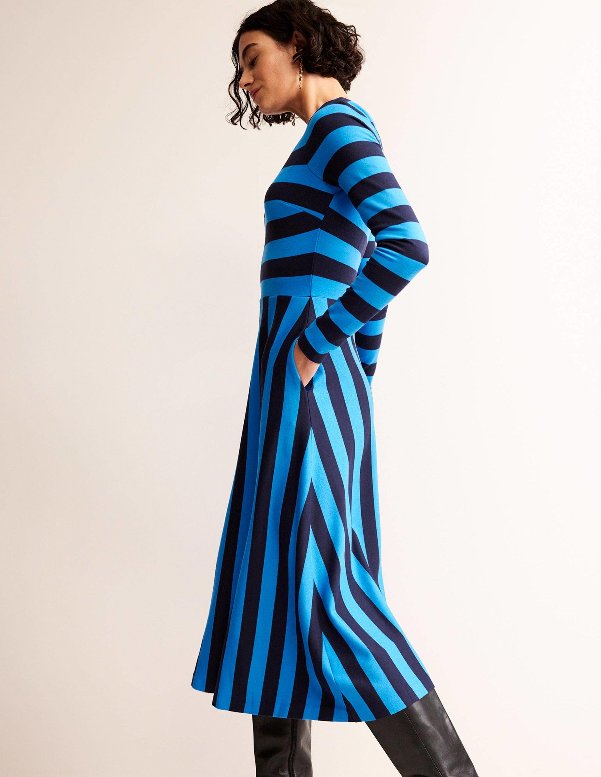 Robe midi rayée en jersey-Bleu marine, rayé bleu brillant-4