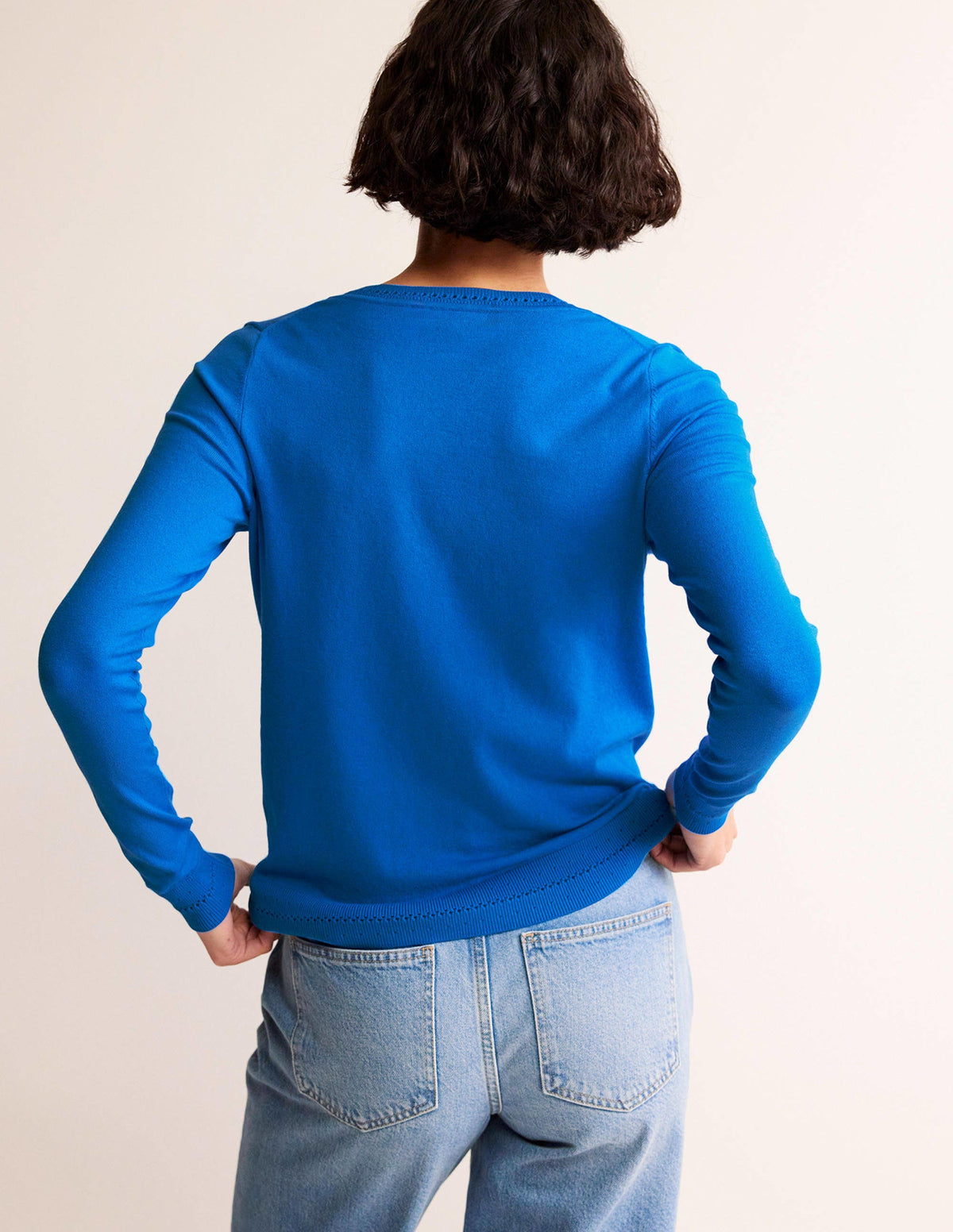 Catriona Pullover aus Baumwolle mit V-Ausschnitt-Leuchtendes Blau - Image 3