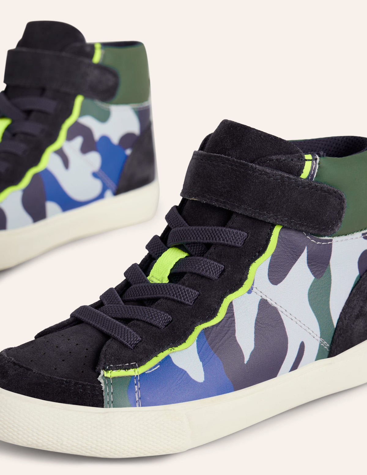 Hochgeschnittene Sneaker aus Leder-Eisvogelblau Tarnmuster-3